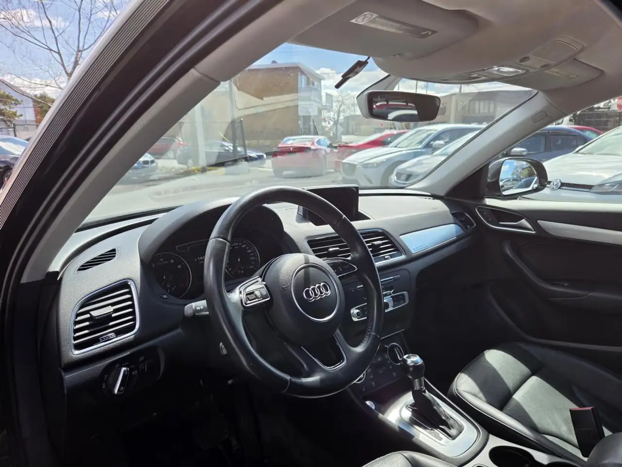 Audi Q3 photo Audi Q3