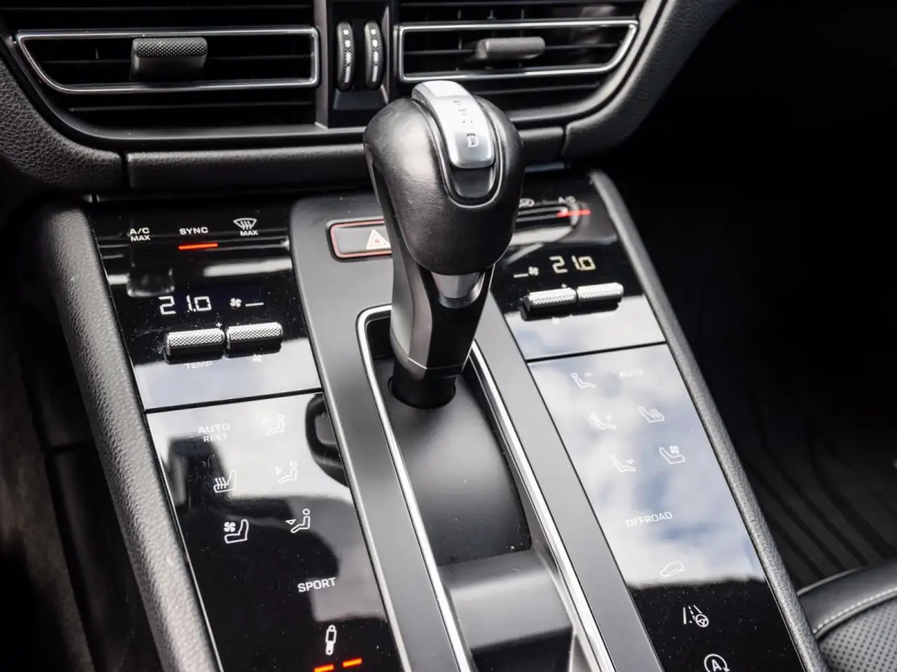 Porsche Macan снимка Porsche Macan