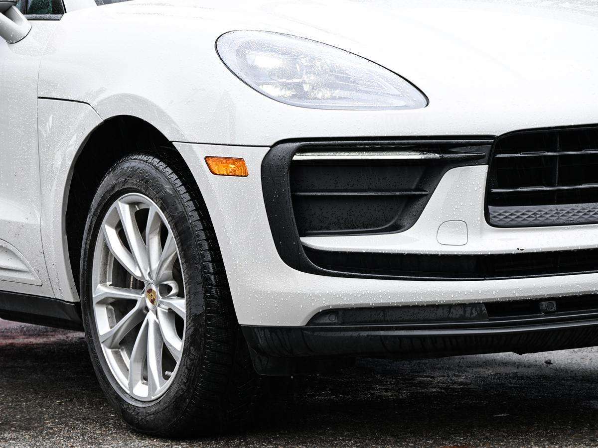 2023 Porsche Macan AWD | Clean CarFax | Certified alt 2