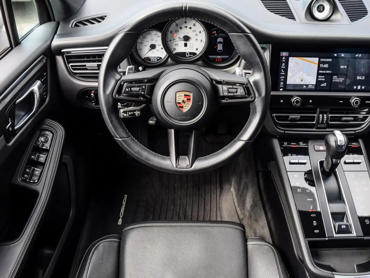 Porsche Macan снимка Porsche Macan