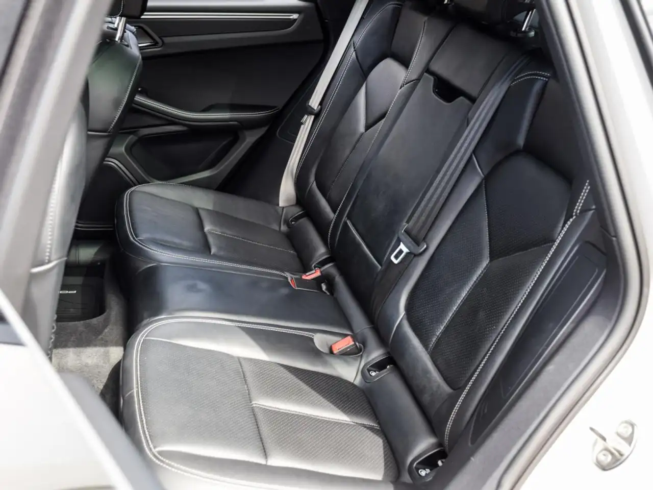 Porsche Macan снимка Porsche Macan
