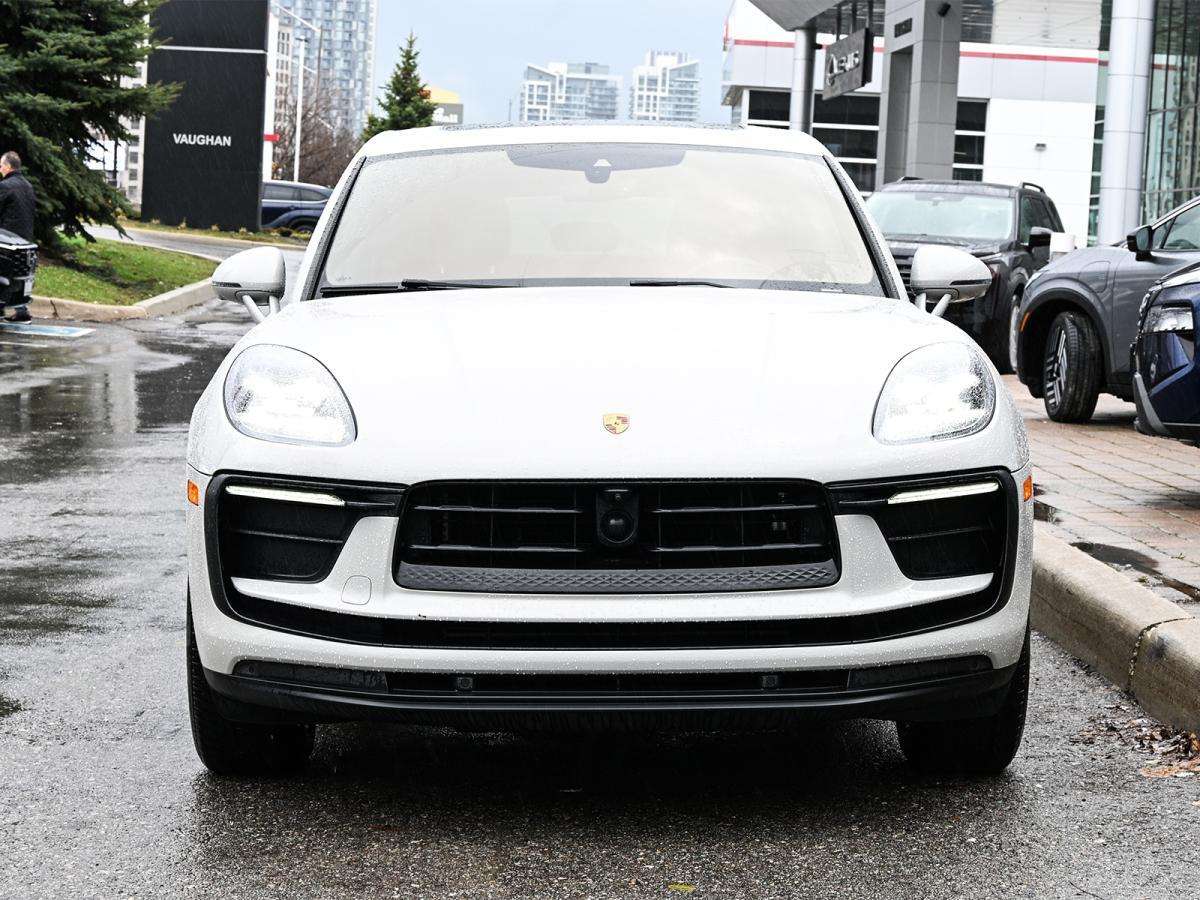 2023 Porsche Macan AWD | Clean CarFax | Certified alt 3