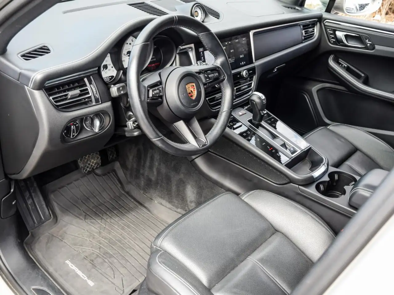 Porsche Macan снимка Porsche Macan