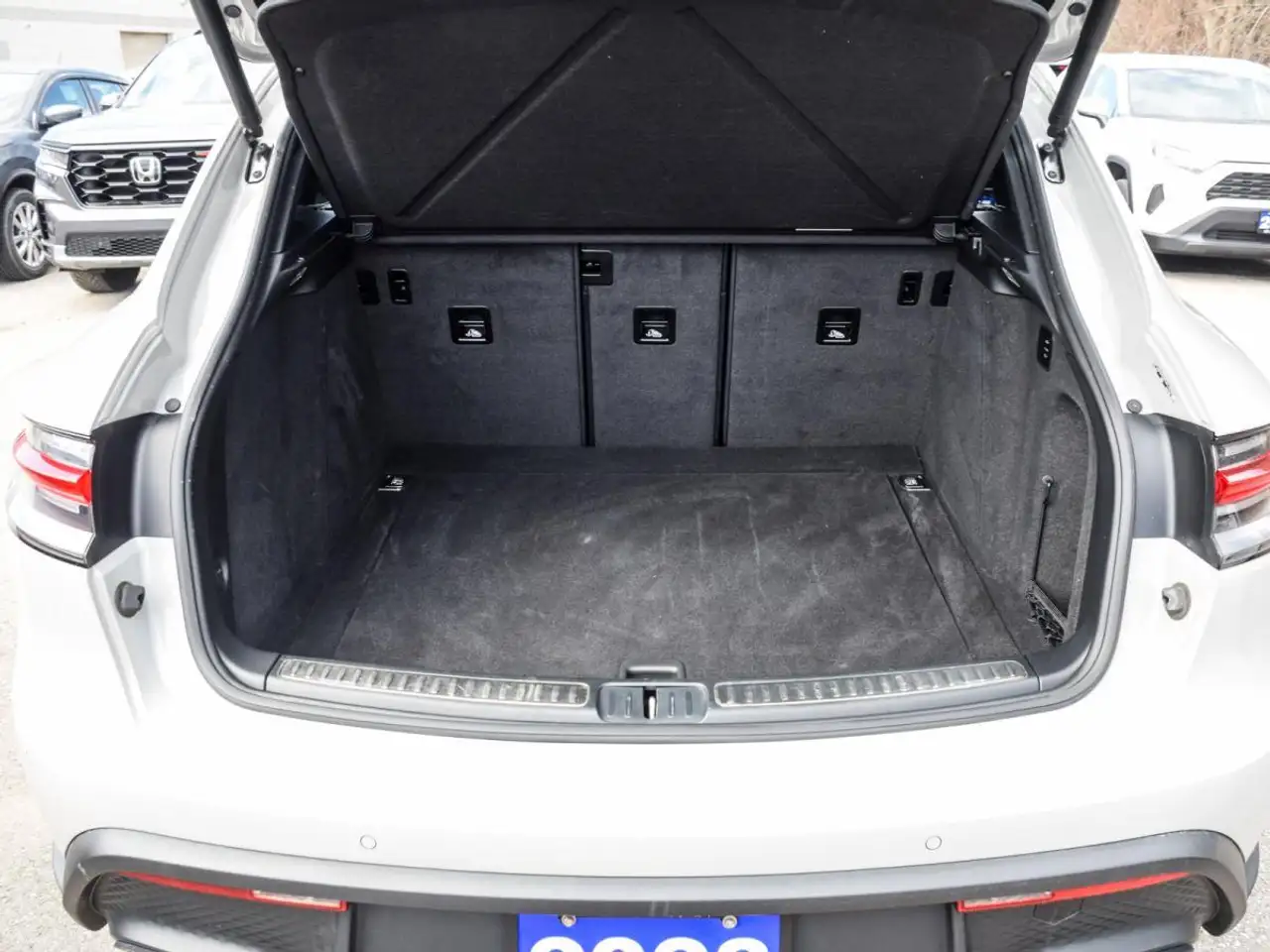 Porsche Macan снимка Porsche Macan