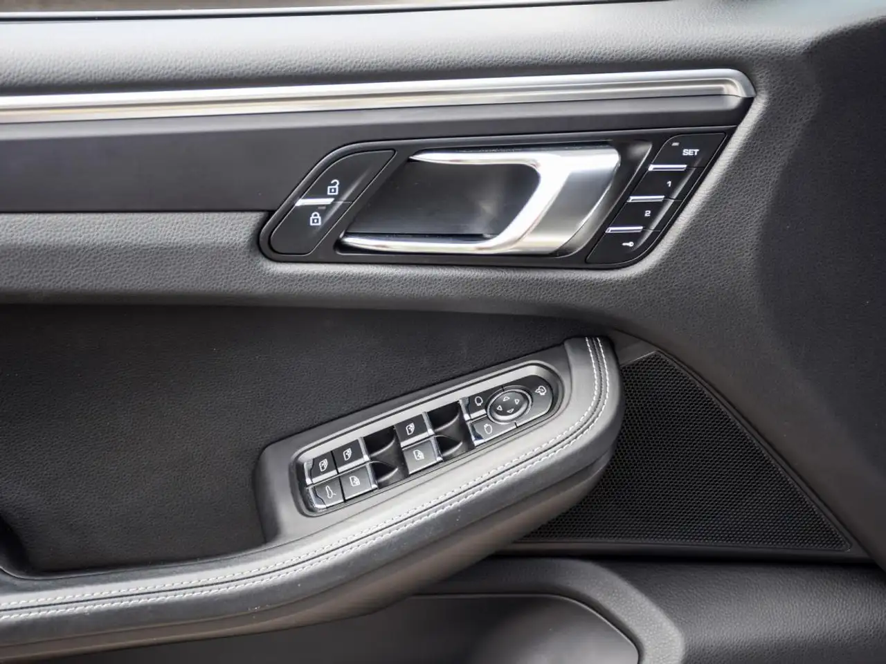Porsche Macan снимка Porsche Macan