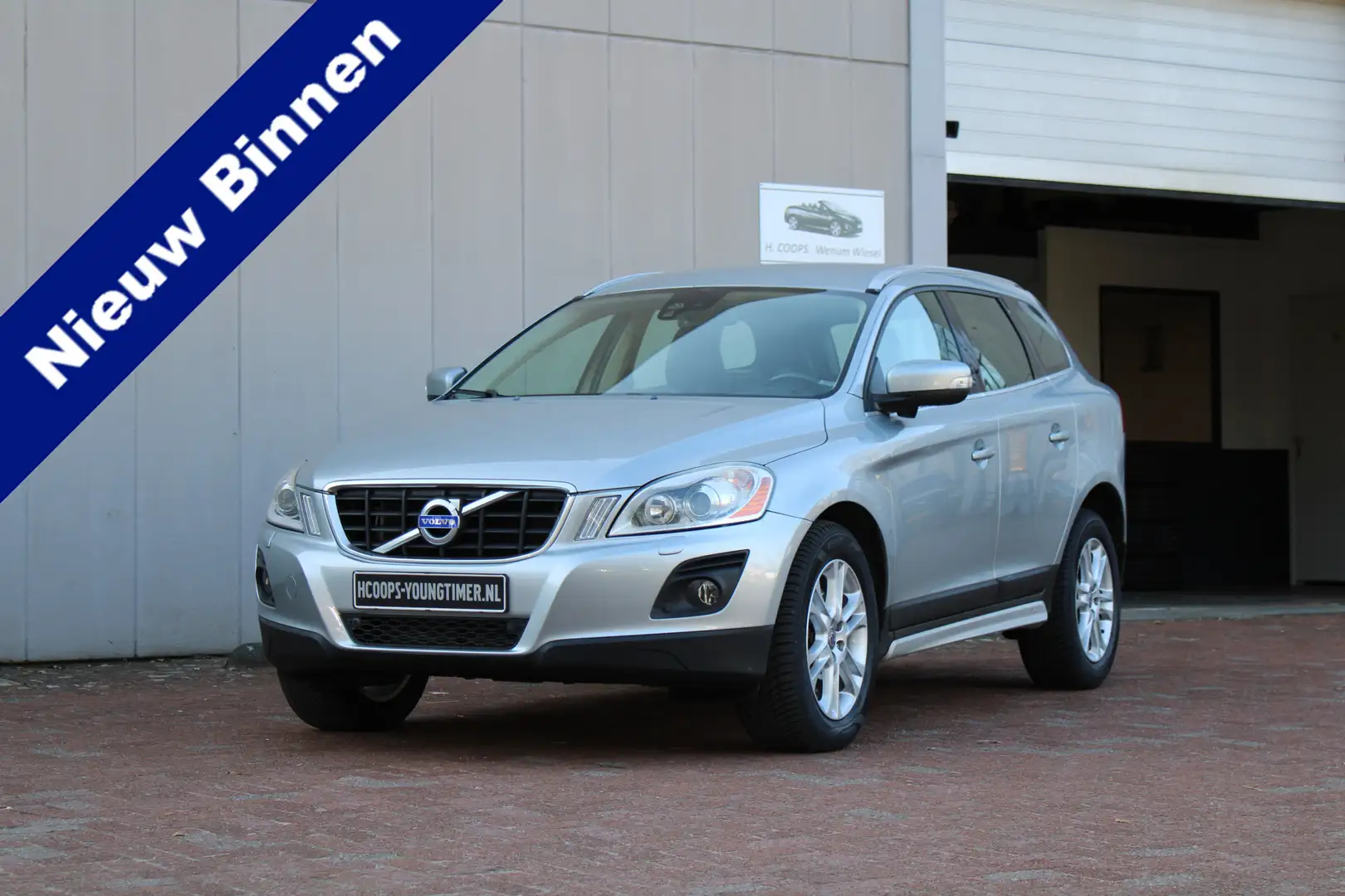 Volvo XC60 3.0 T6 AWD Summum AUTOMAAT YOUNGTIMER incl. 21% BT Grigio - 1