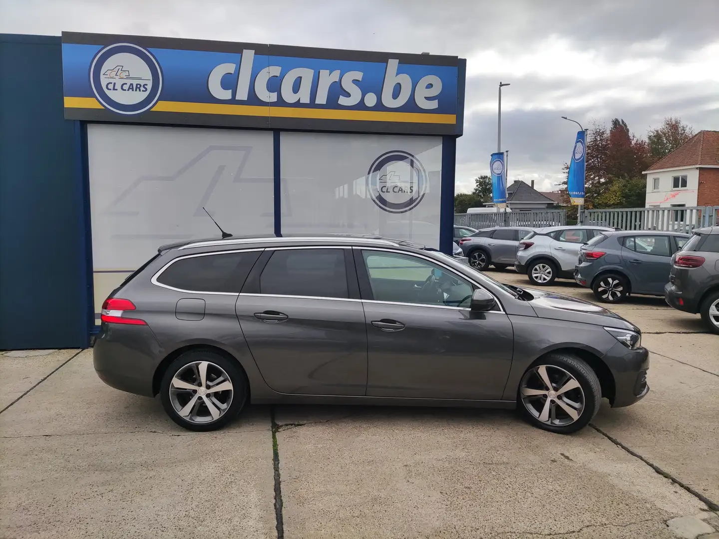 Peugeot 308 SW BlueHDi 130/Euro6/Navi/Camera/Cruise/Bt/Alus Gris - 2