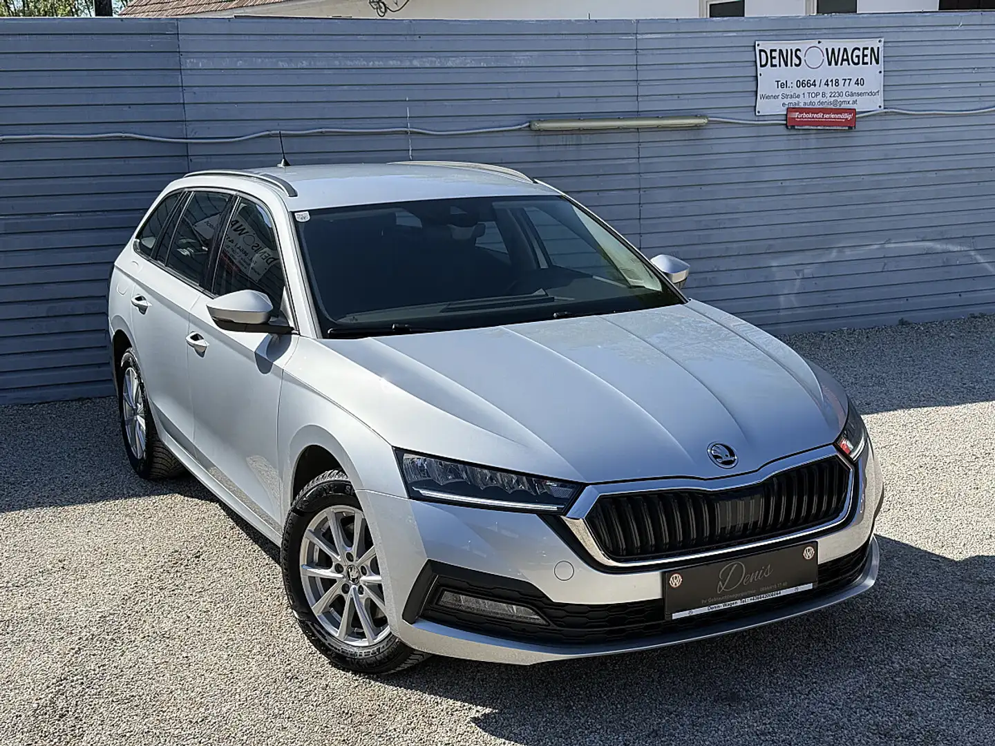 Skoda Octavia Combi 2,0 TDI 4x4 Ambition DSG Silber - 1