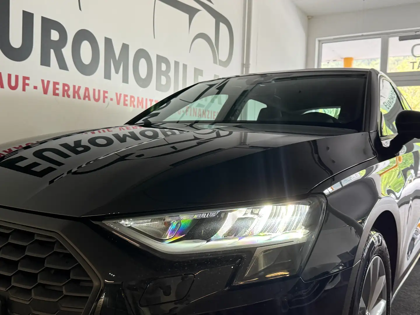 Audi A3 35 TDI basis Interieur-Paket S line*RFK*AMBI-PLUS* Schwarz - 2