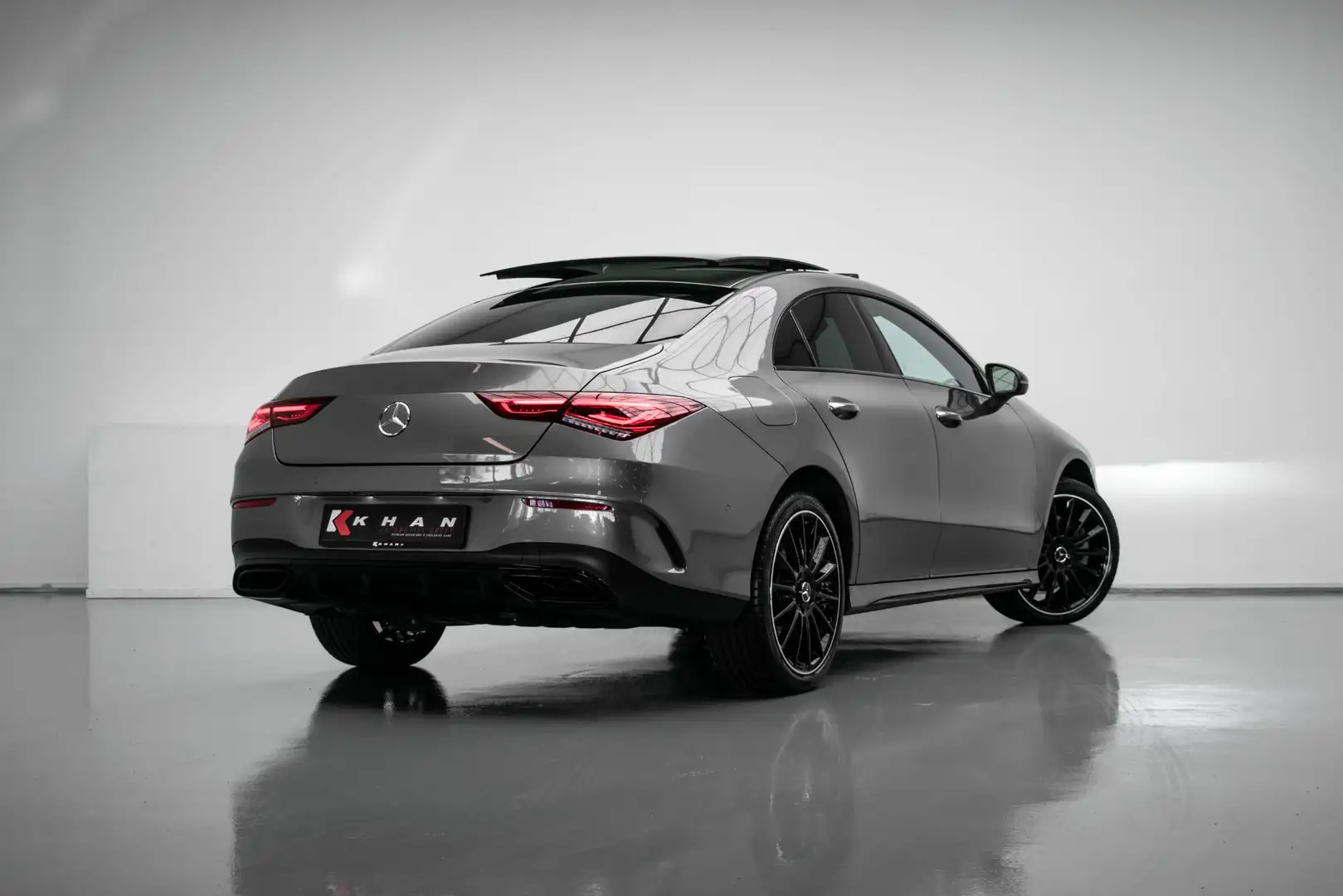 Mercedes-Benz CLA 250 e AMG PANO|Dealer Onderhouden|12 Maanden Garantie| Gris - 2