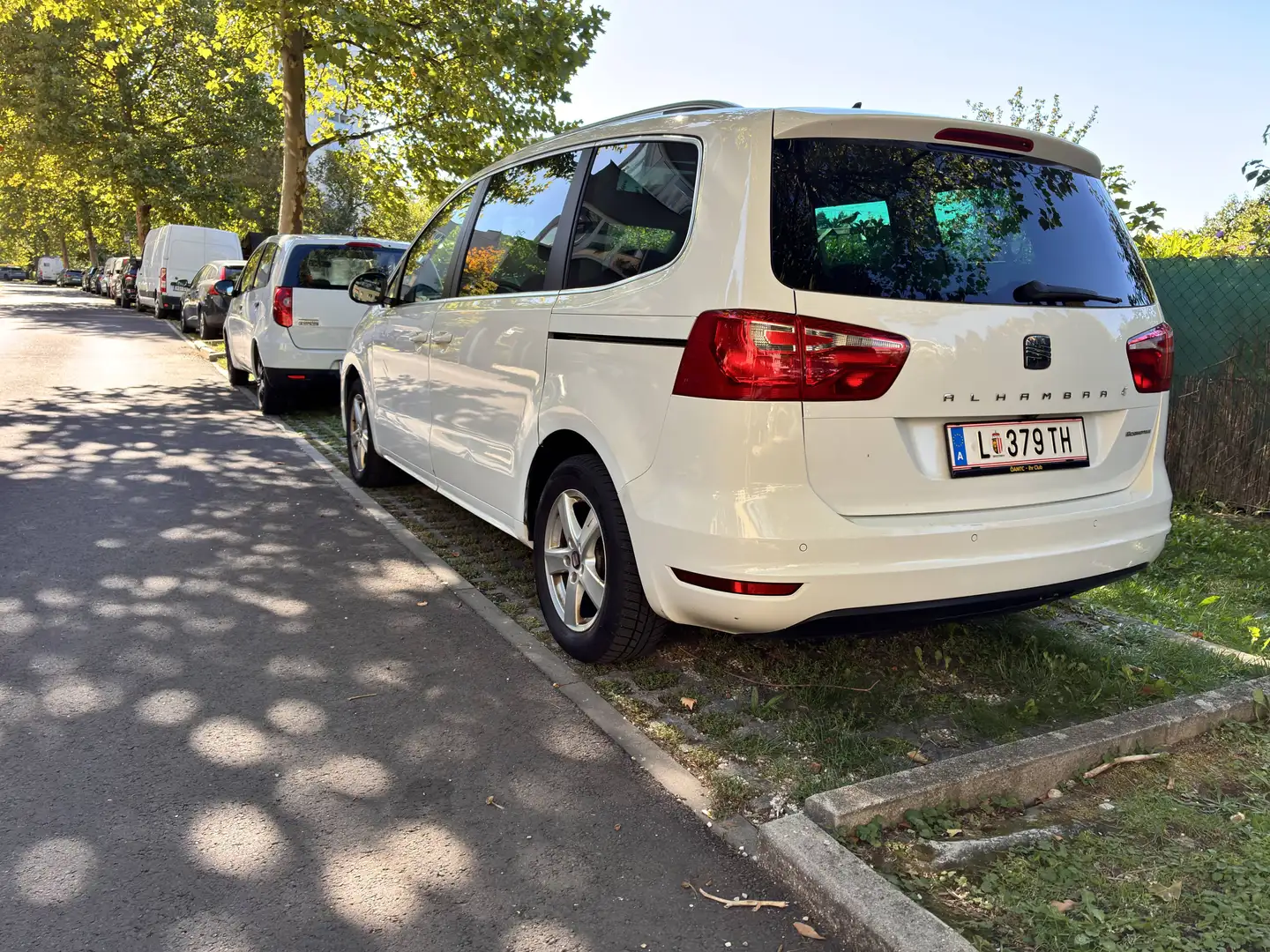 SEAT Alhambra Alhambra GT 2,0 TDI CR DPF 7-Sitze GT 7-Sitze Weiß - 2