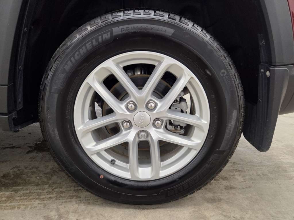 2024 Jeep Grand Cherokee Laredo 4x4***3.6L V6***Sièges + Volant chauffants! — снимка 1