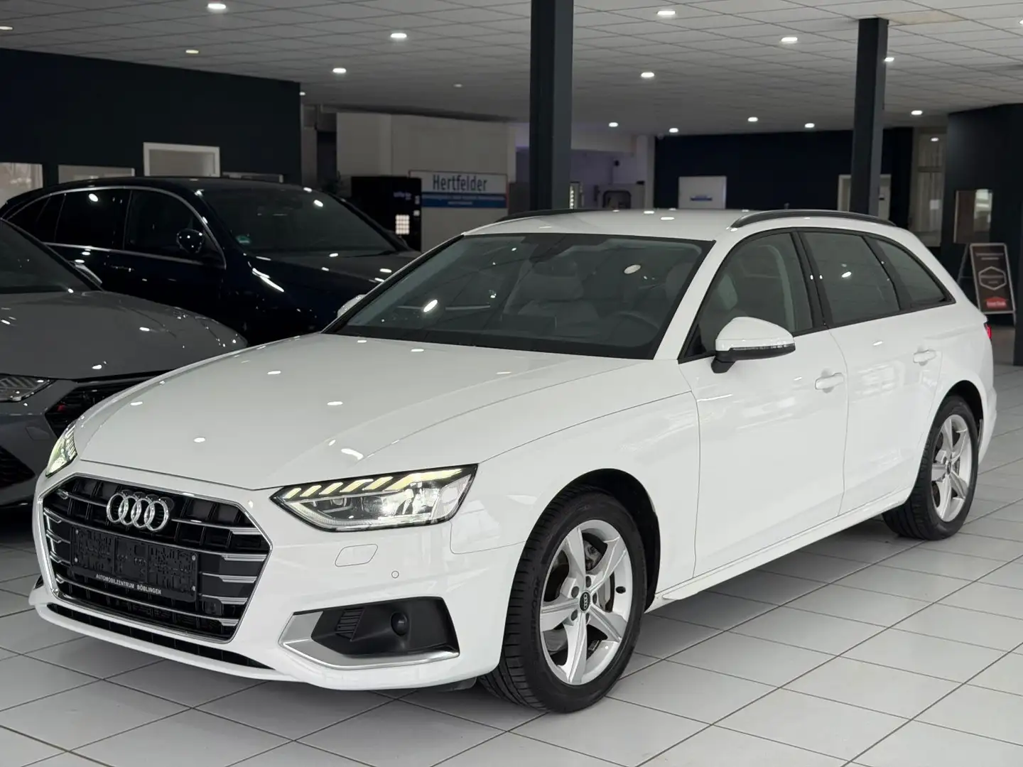 Audi A4 Avant 40 TDI advanced*KAMERA*AHK*HEUD-UP* Blanc - 1