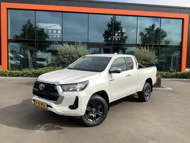 Toyota Hilux 2.4 D-4D Xtra Cab Cool Comfort Airco Cruise Alu Ve
