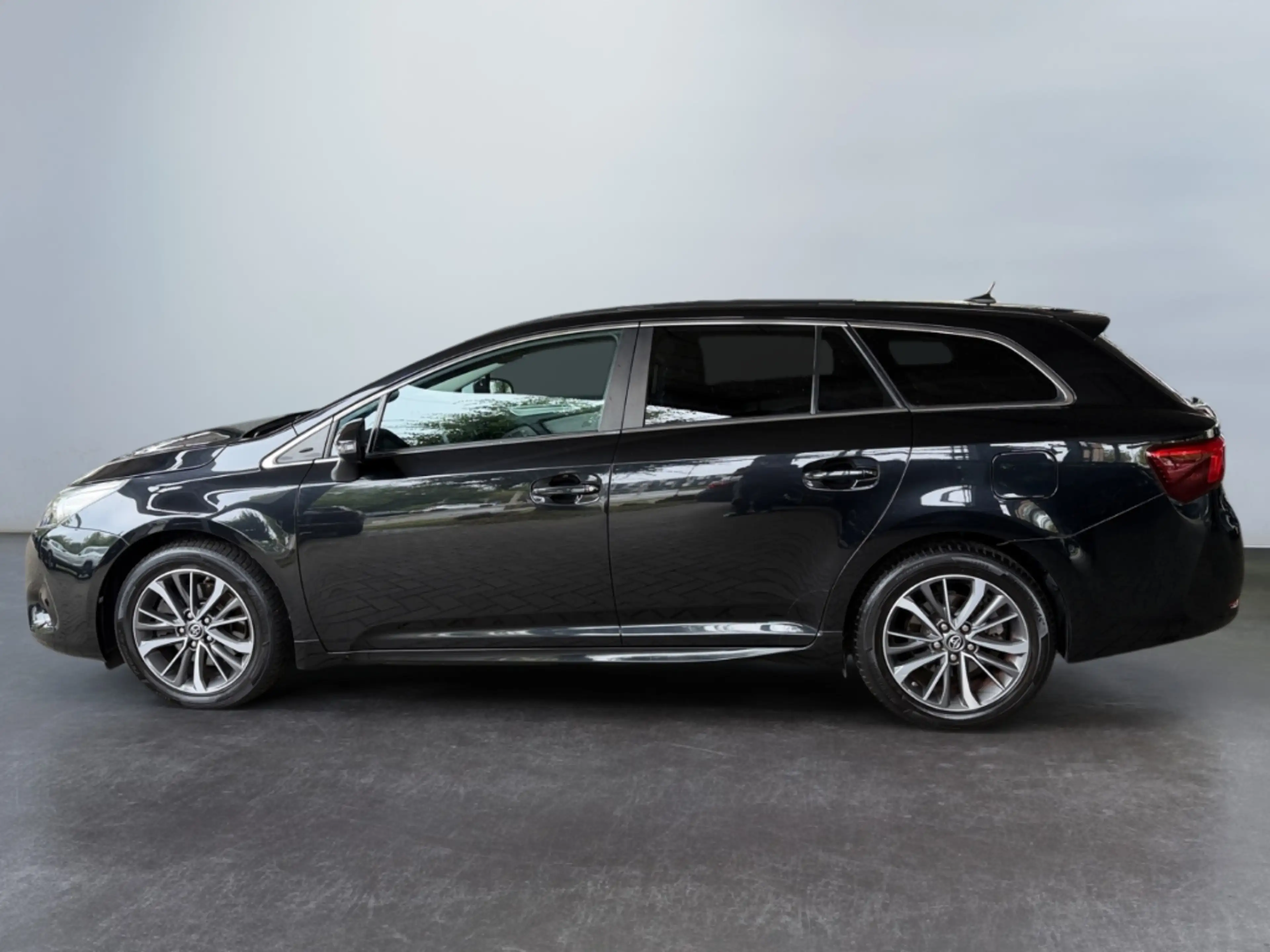 Toyota Avensis 2.0 D TS Business Edition *LED*Navi*SHZ* — photo 5