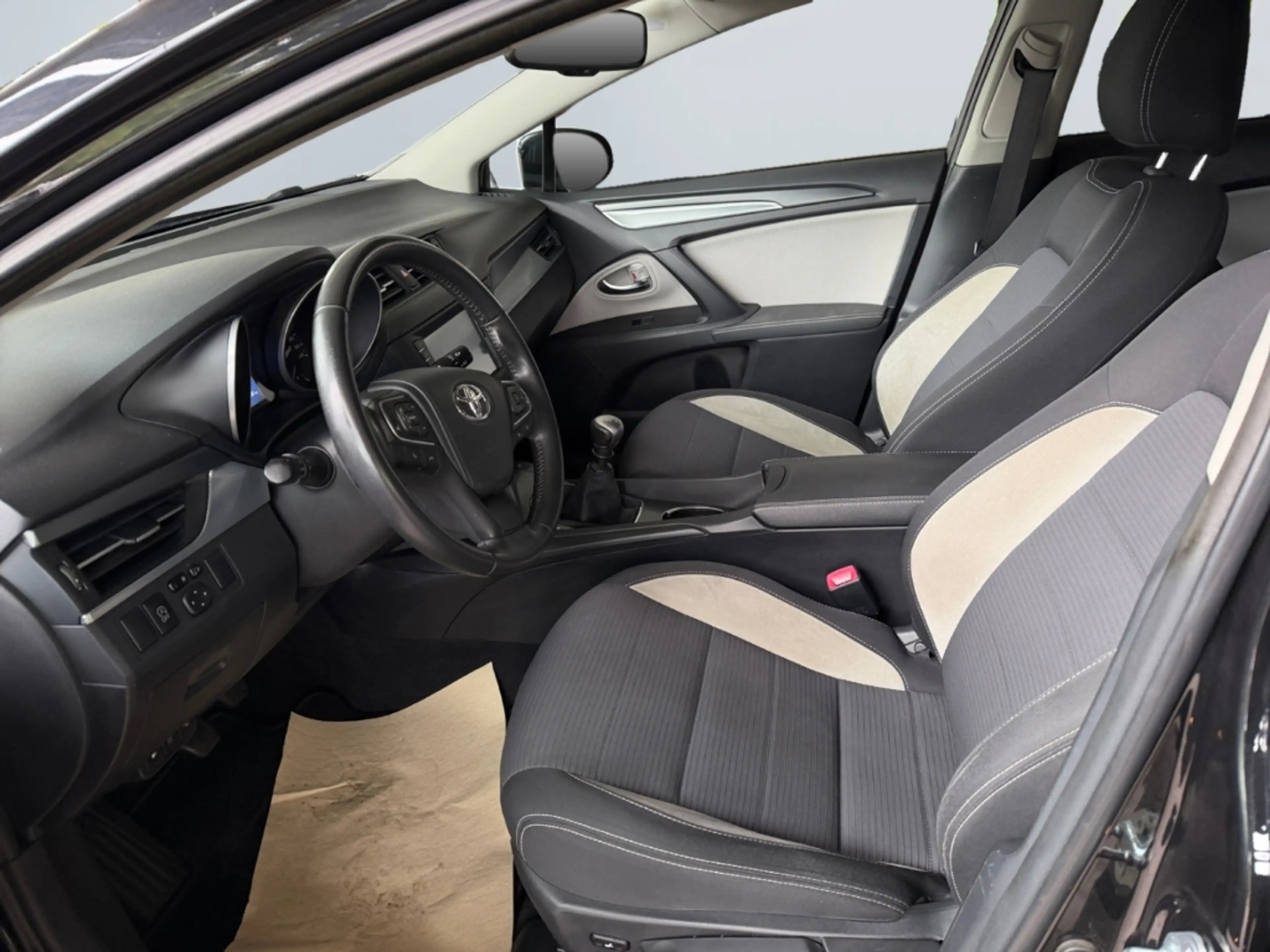 Toyota Avensis 2.0 D TS Business Edition *LED*Navi*SHZ* — photo 9