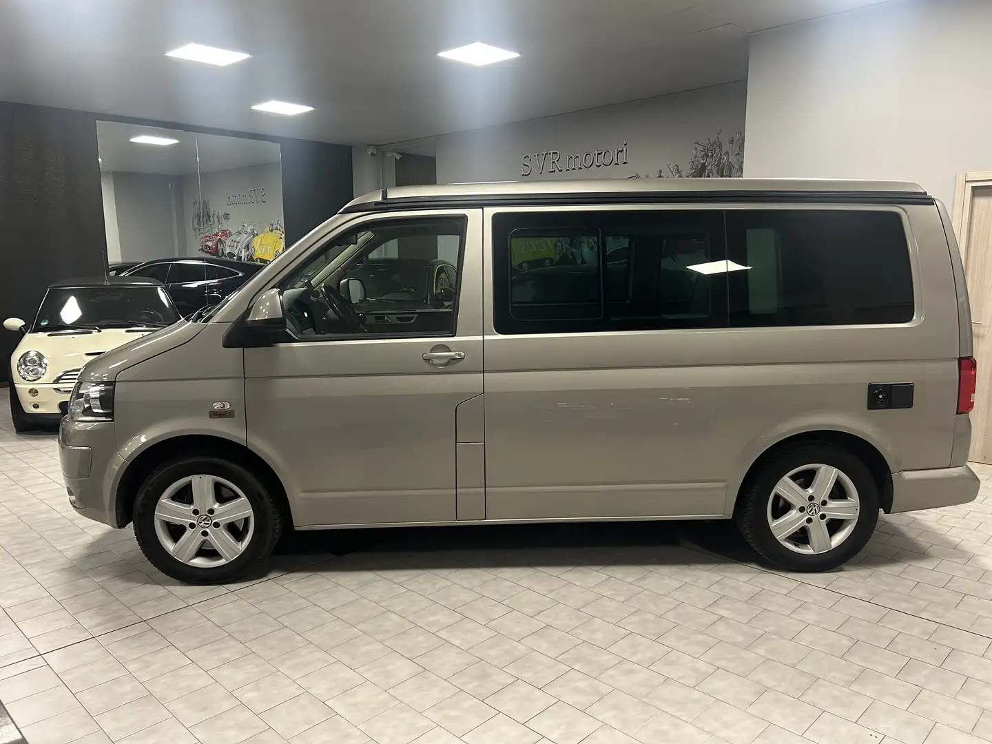 Volkswagen T5 California 2.0 TDI Comfortline “ imm. camper mobili interno Gris - 2