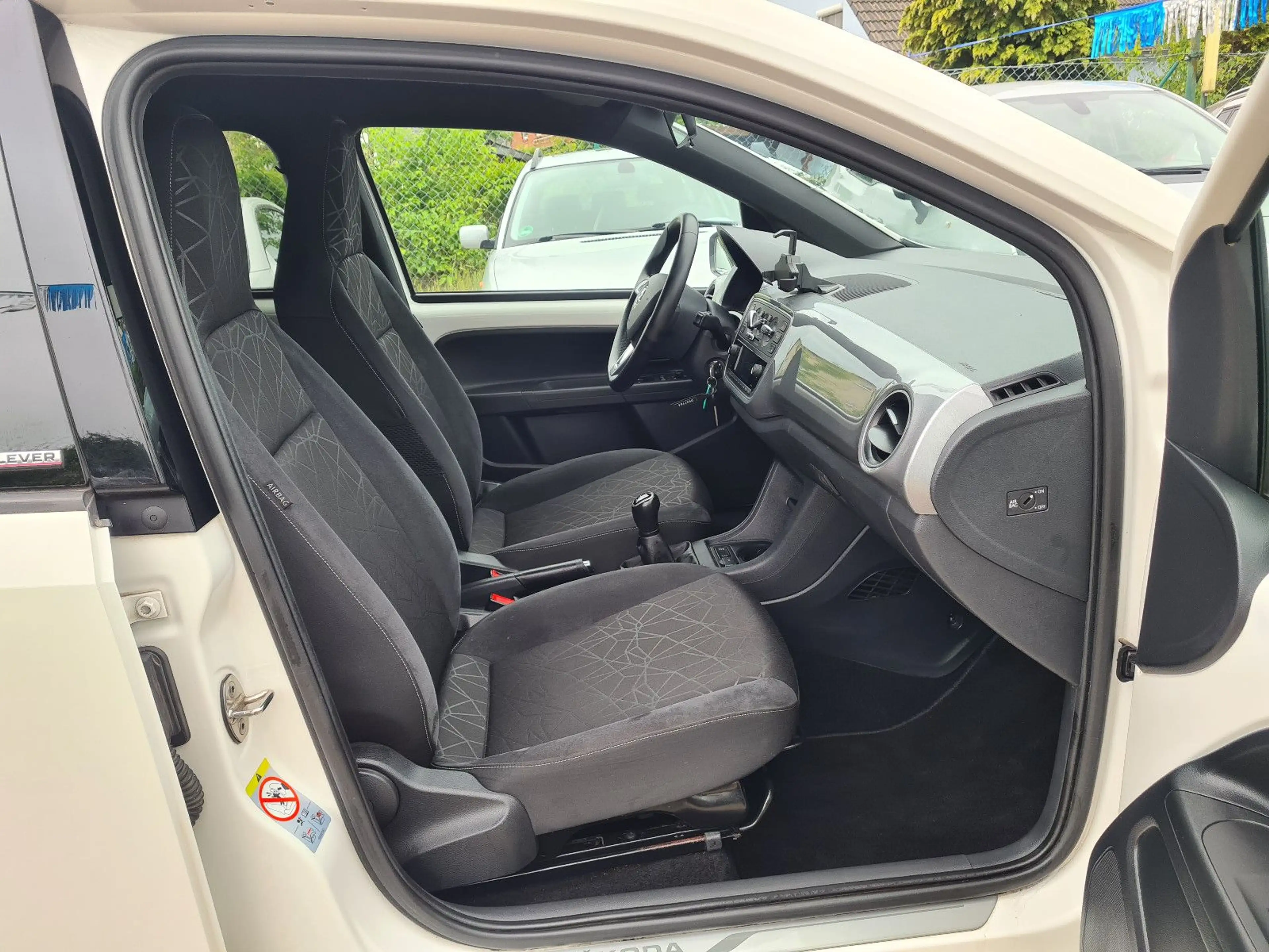 Skoda Citigo CLEVER Green tec *T-LEDER/KLIMA/SHZ/PDC/LMF/LED- — photo 4