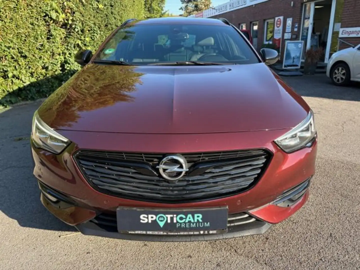 Opel Insignia Sports Tourer 1.5 Direct InjectionT Aut Innovation Rot - 2