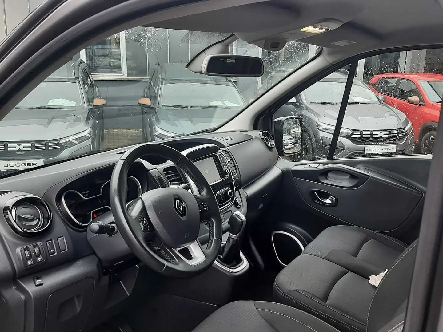 Renault Trafic SpaceClass 2.0 DCi 170 EDC Gris - 2