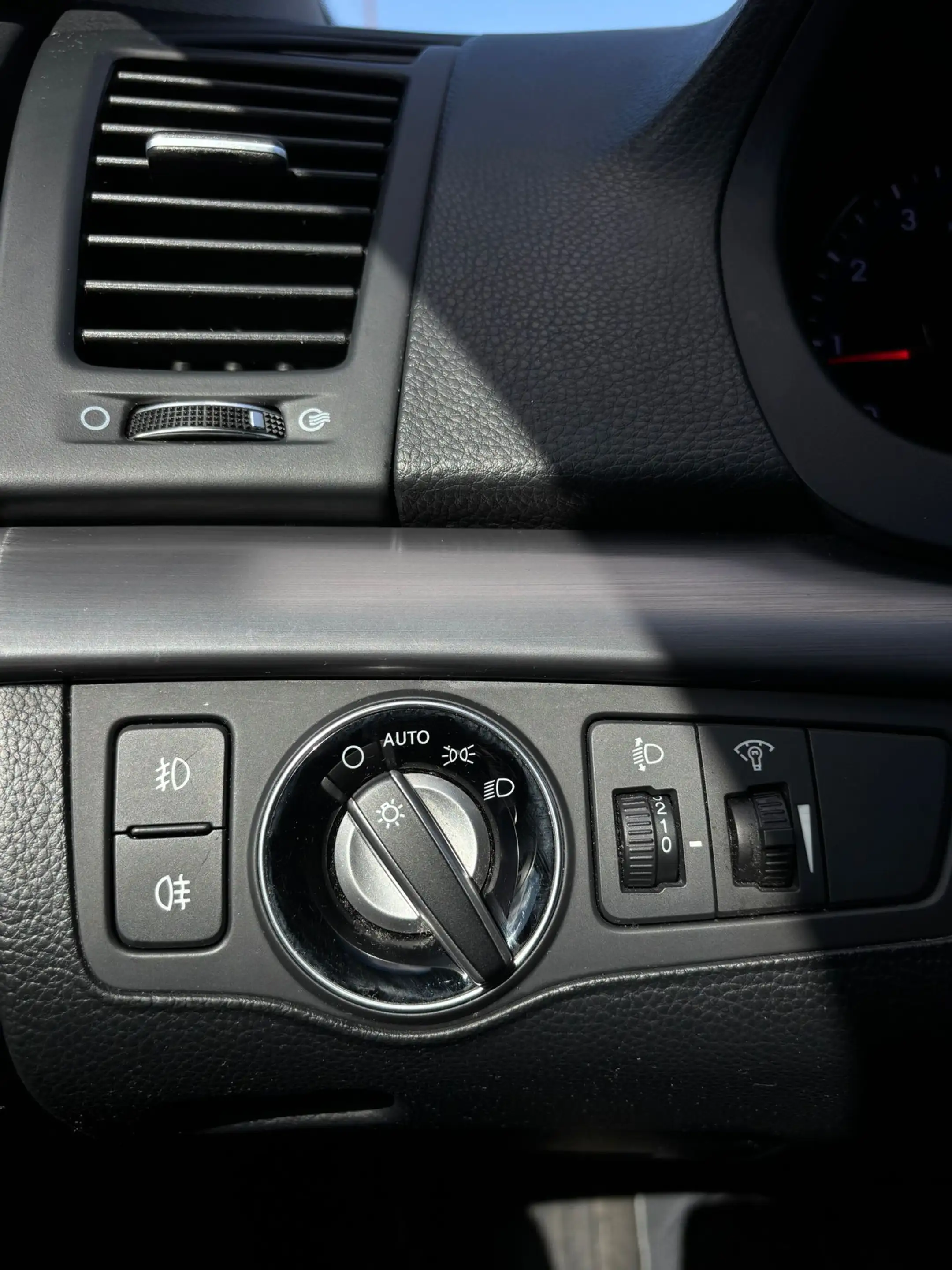 Hyundai i40 Hyundai i40 SW 1.6 essence Airco GPS — photo 15