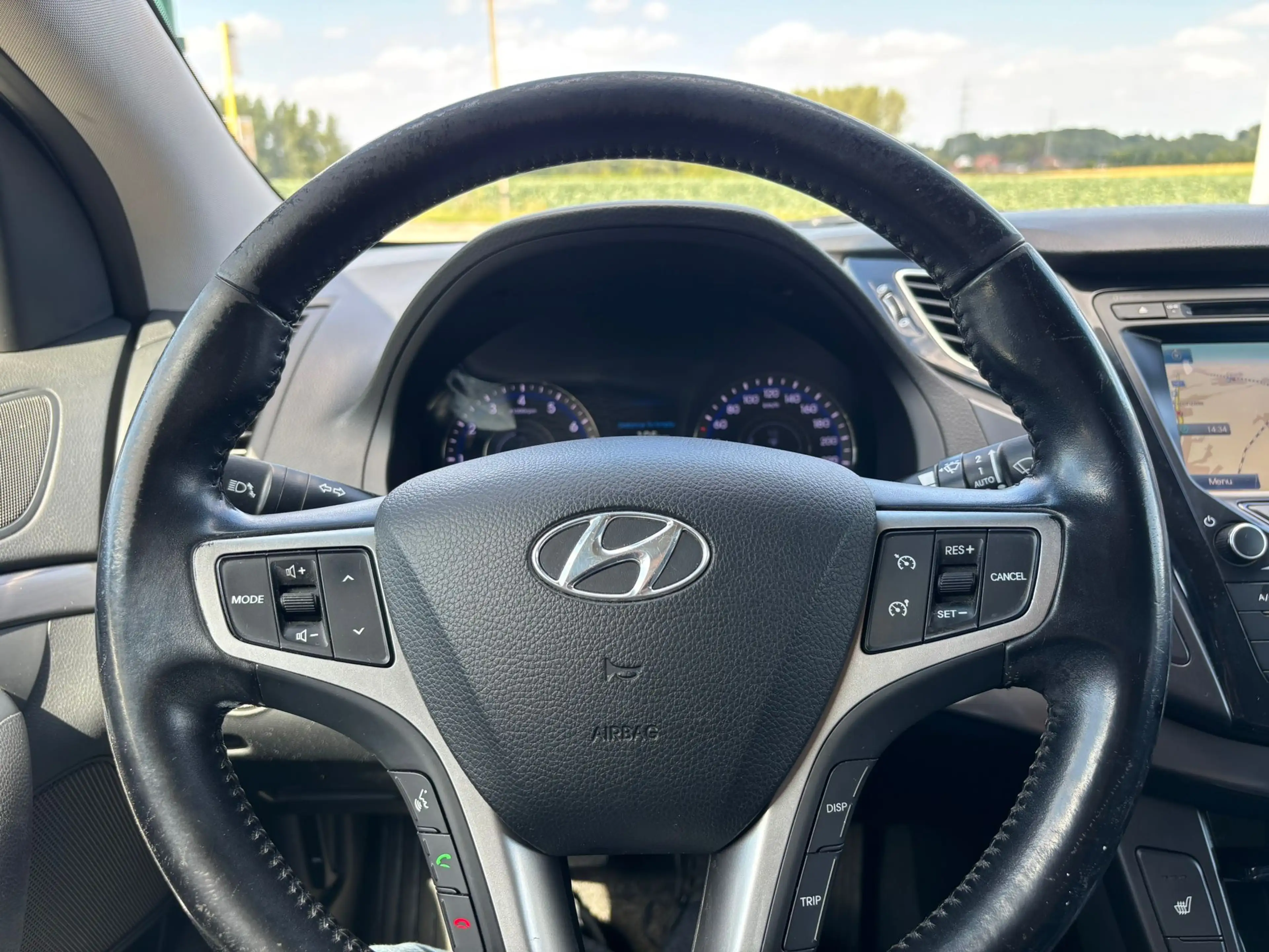 Hyundai i40 Hyundai i40 SW 1.6 essence Airco GPS — photo 10