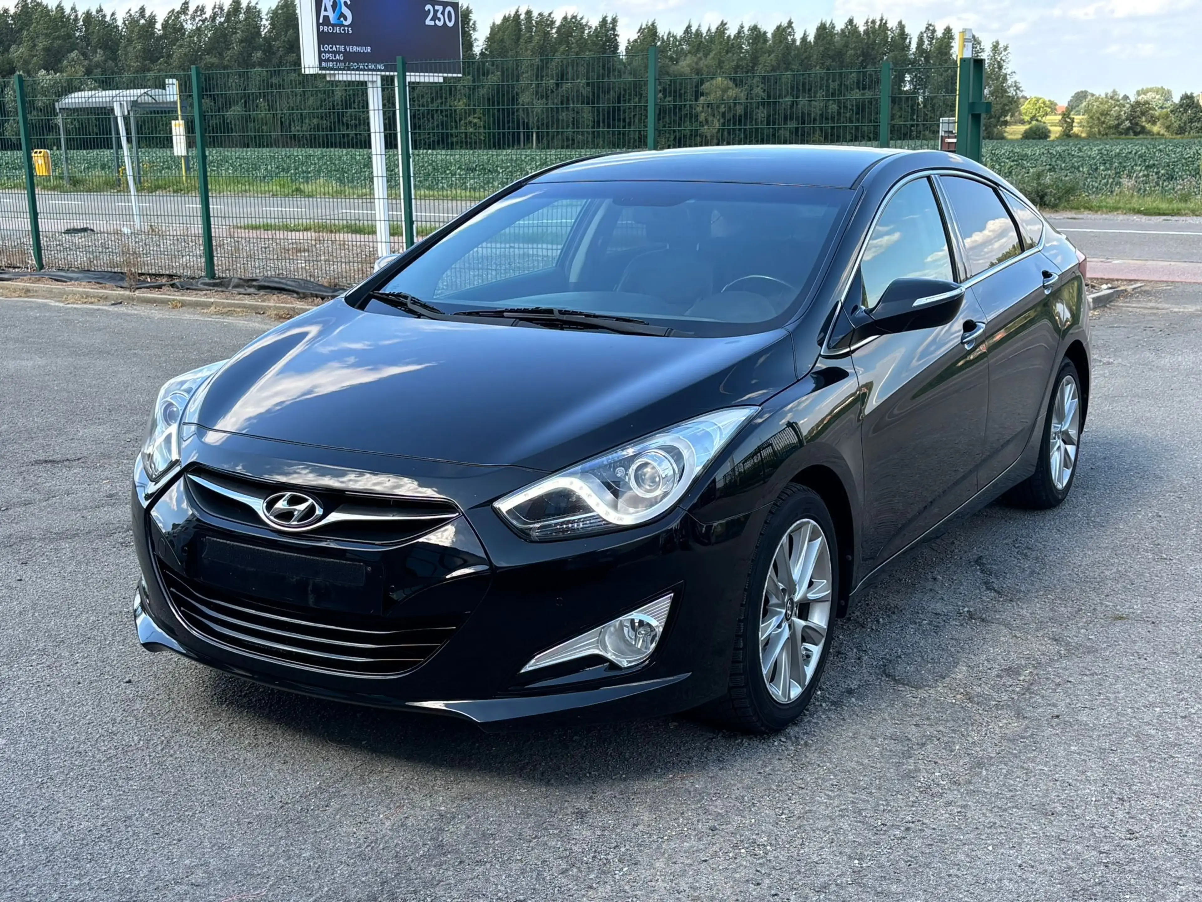 Hyundai i40 Hyundai i40 SW 1.6 essence Airco GPS — photo 3
