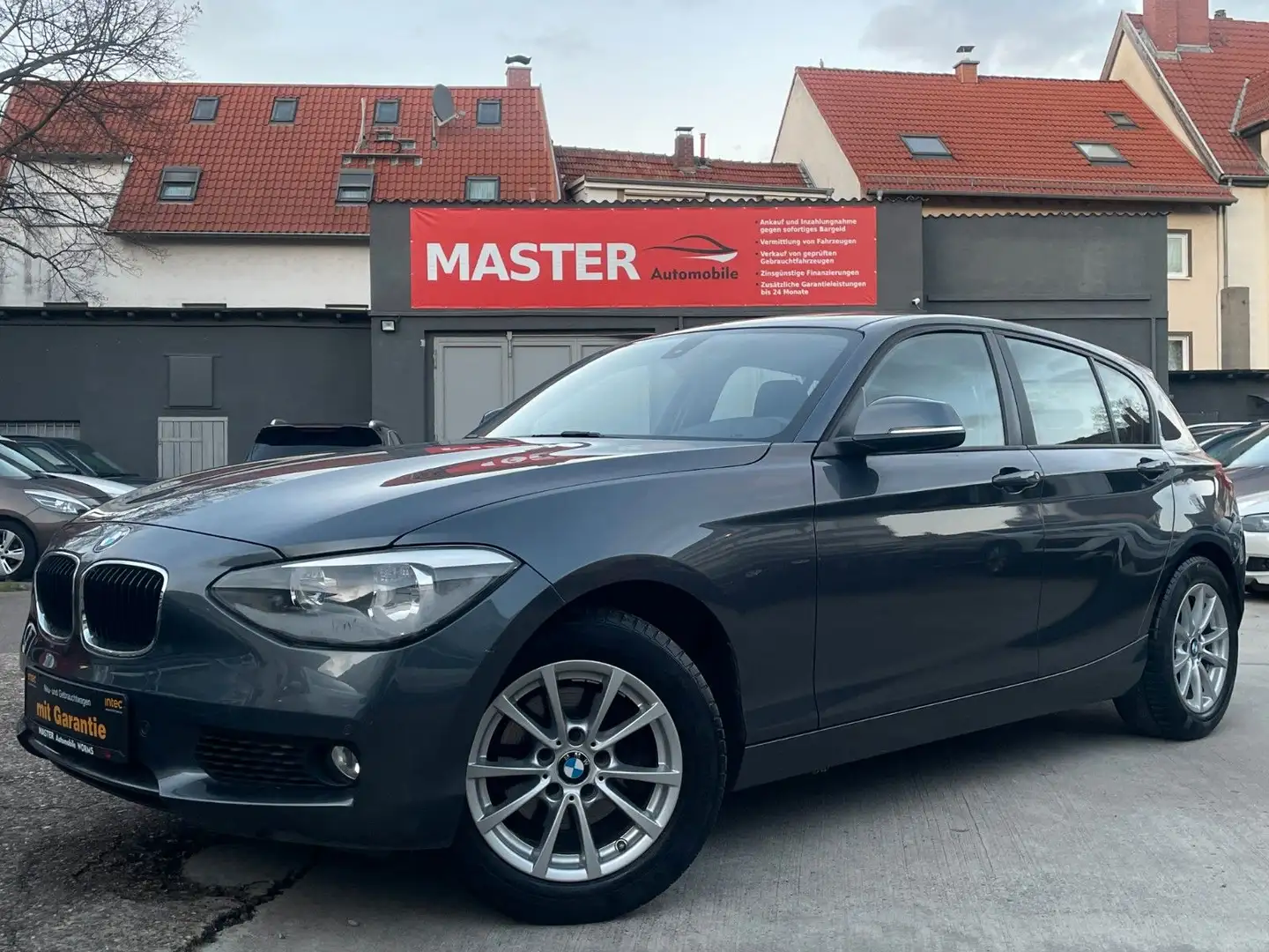 BMW 118 i Lim. *AUTOMATIK*PDC*SHZ*TÜV NEU* Gris - 1