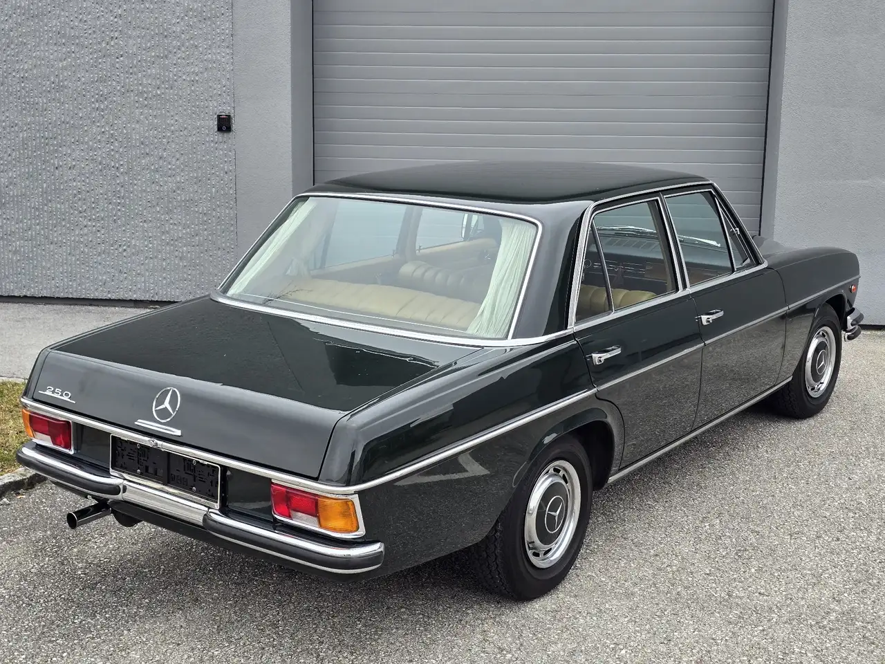 Mercedes-Benz W 114/115 Strich-Acht Aus Italien !, foto 4
