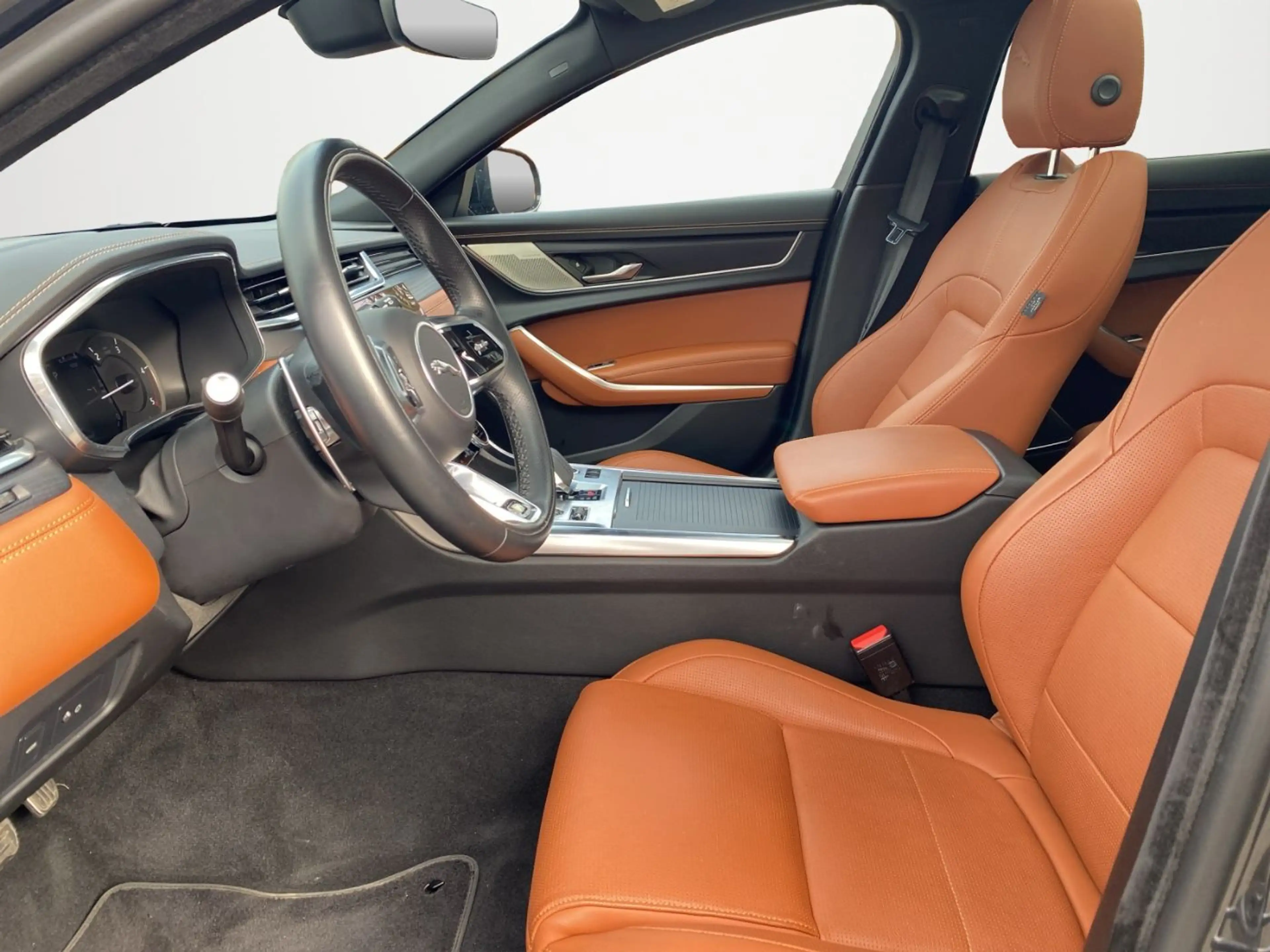 Jaguar XF Sportbrake R-Dynamic AWD Dynamic Black — photo 7