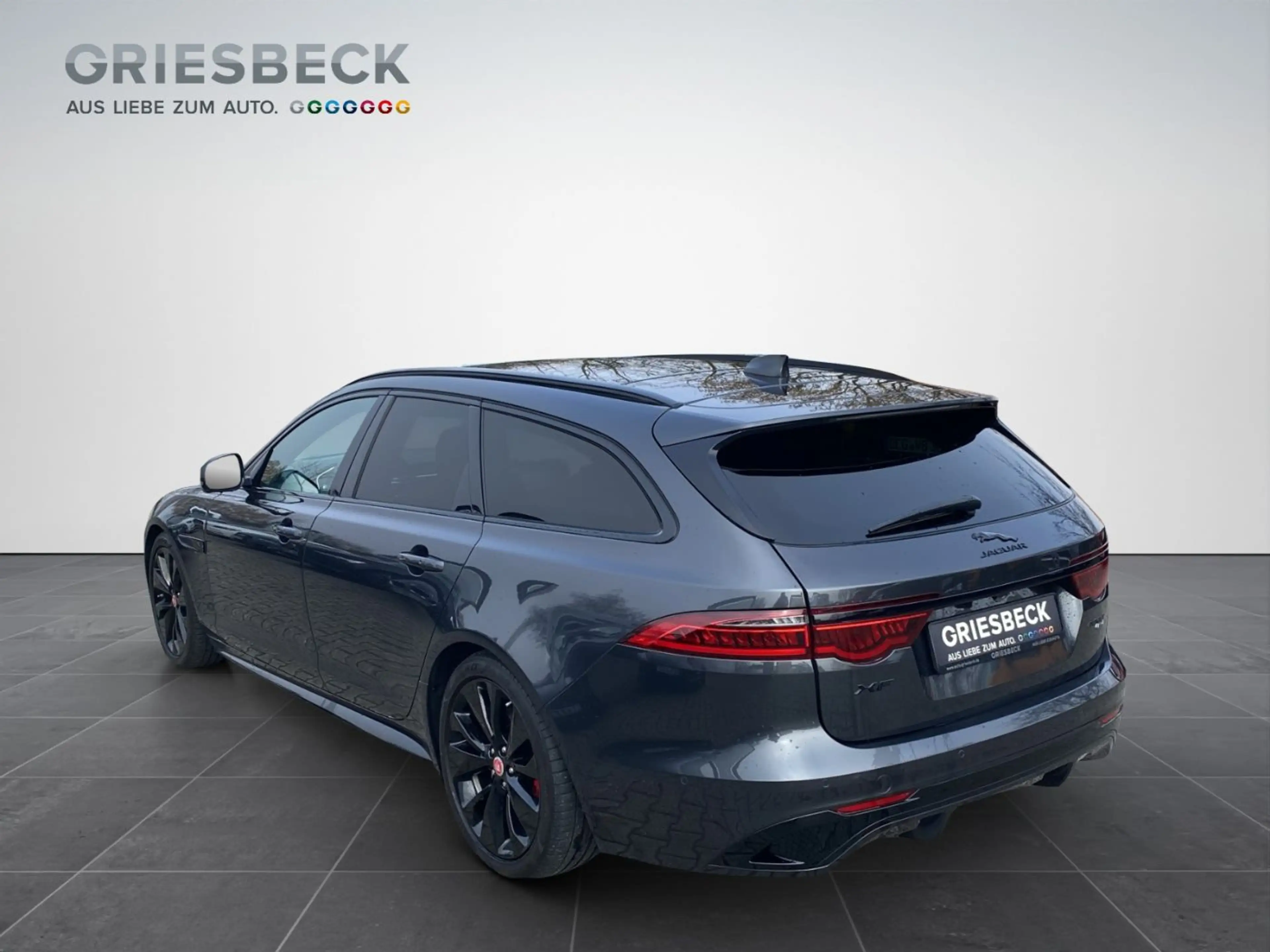 Jaguar XF Sportbrake R-Dynamic AWD Dynamic Black — photo 3