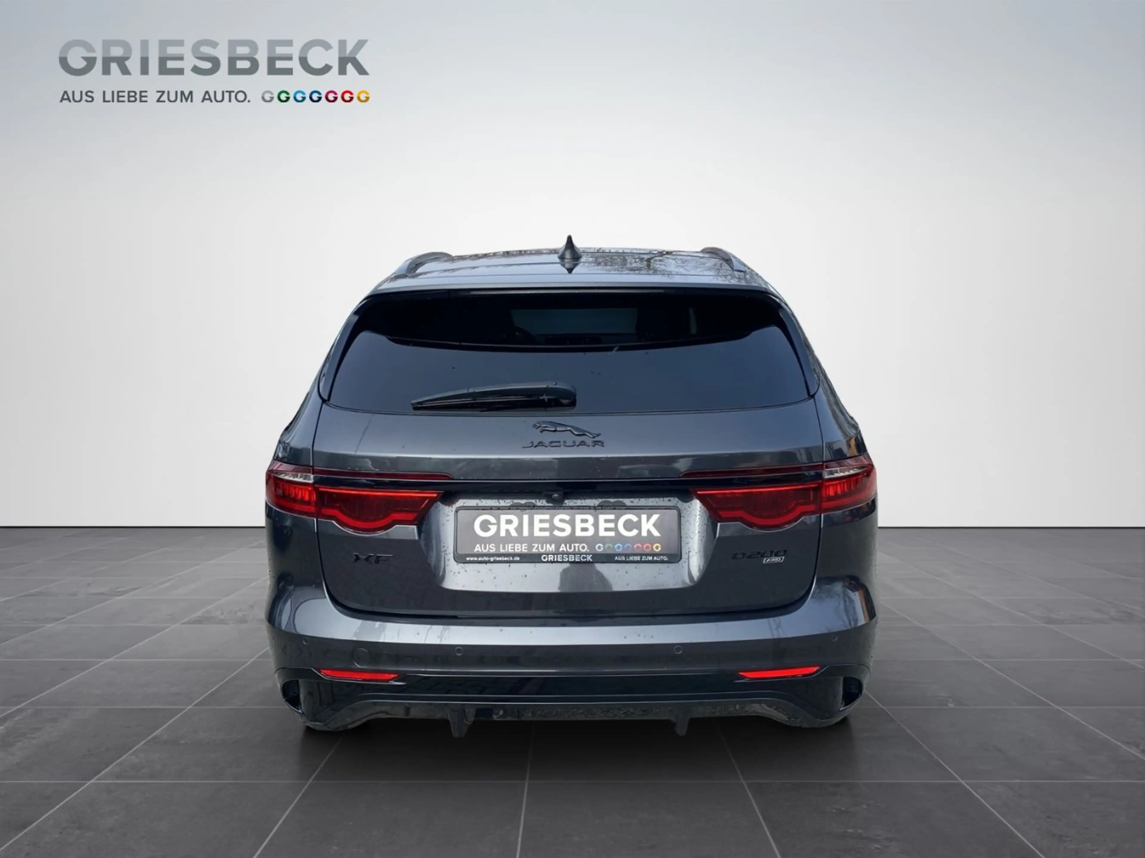Jaguar XF Sportbrake R-Dynamic AWD Dynamic Black — photo 4