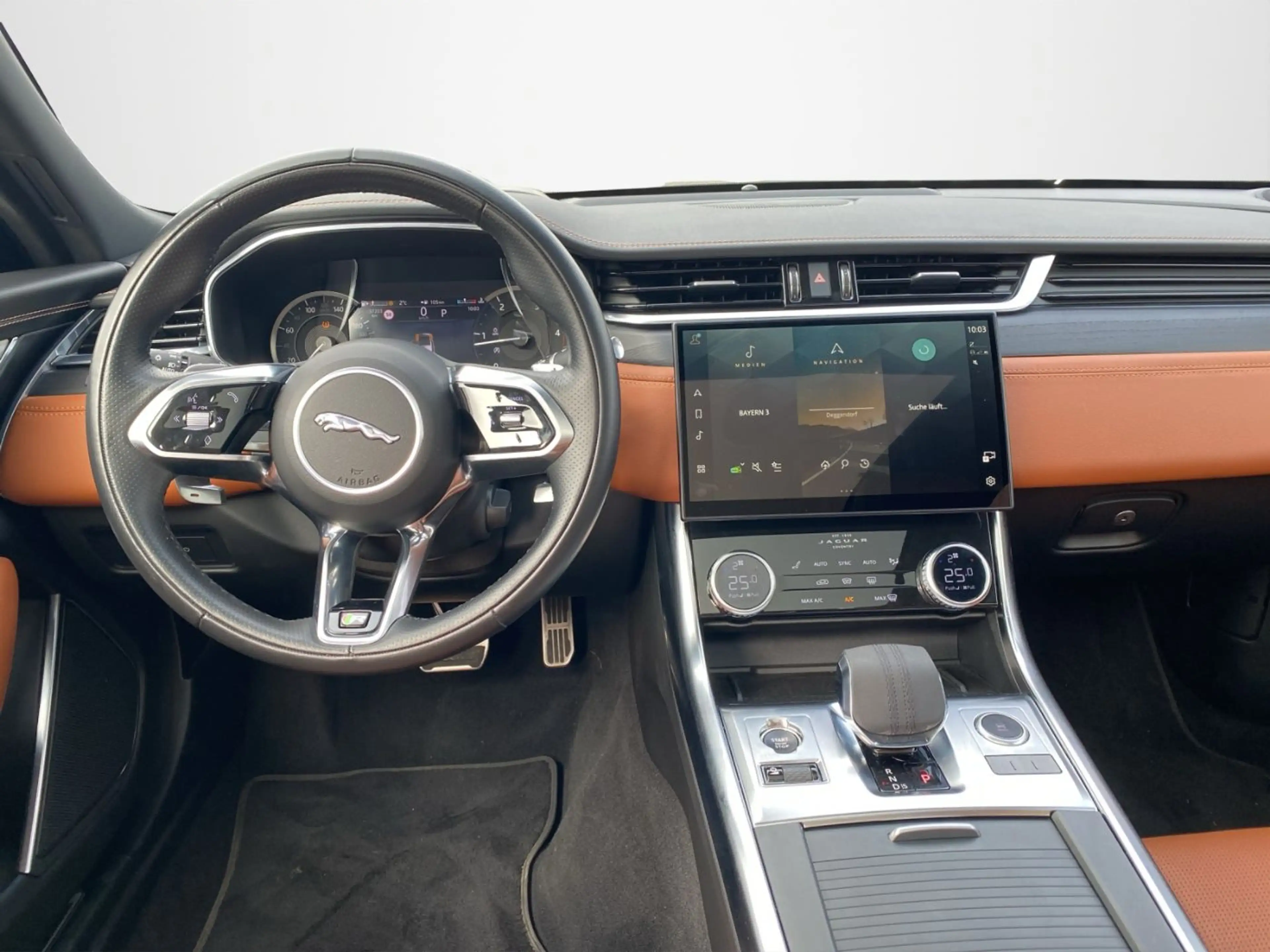 Jaguar XF Sportbrake R-Dynamic AWD Dynamic Black — photo 8