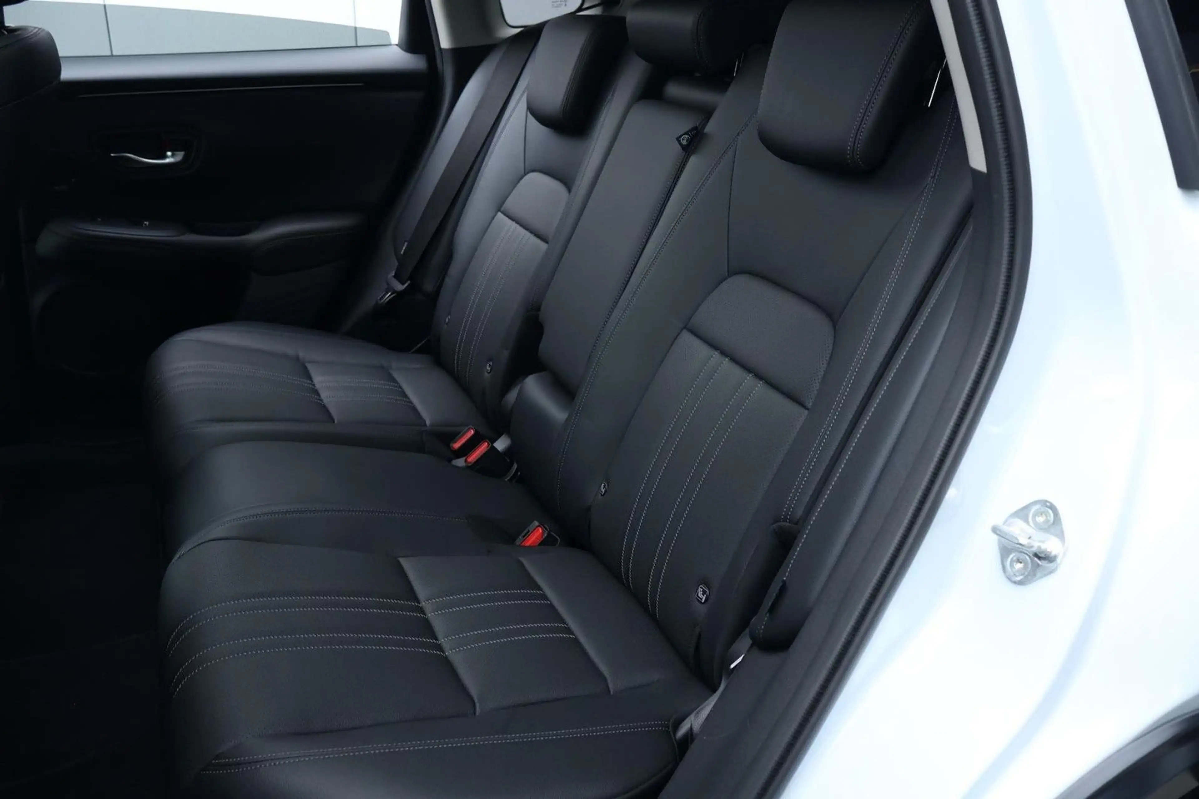 Honda ZR-V 2.0 e:HEV Advance / Pano / Adaptive cruise — photo 14