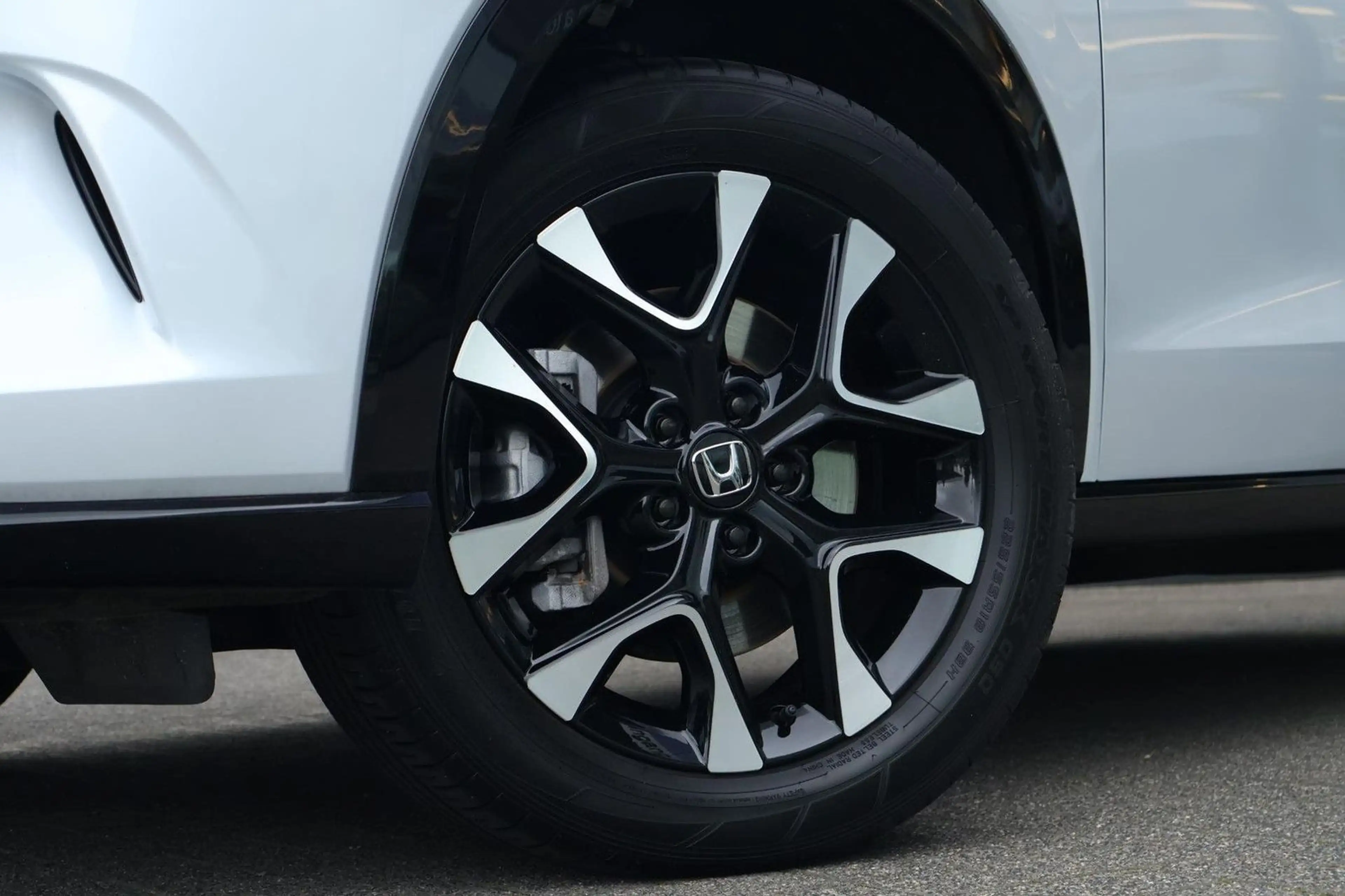 Honda ZR-V 2.0 e:HEV Advance / Pano / Adaptive cruise — photo 4