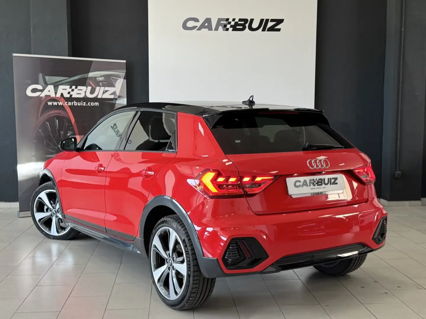 Audi A1 30 TFSI Black line S tronic Roşu - 2