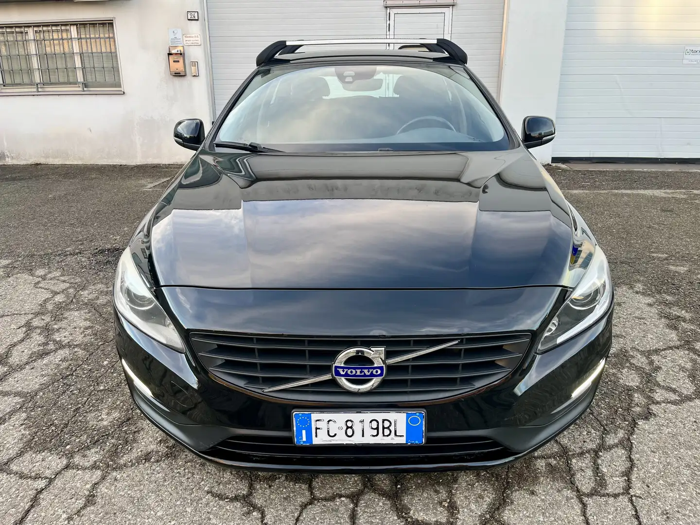 Volvo V60 2.0 d2 Euro6 Cinghia E Tagliando Appena Fatti - 2