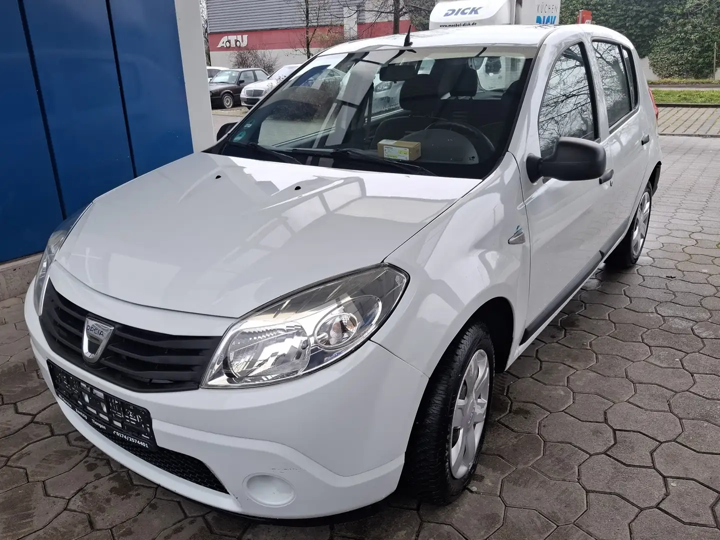 Dacia Sandero Sandero 1.2 16V,75PS, beim Kauf TÜV neu. VHB - 2