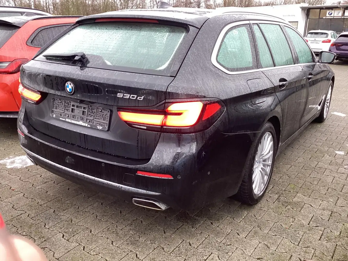 BMW 530 d Touring Luxury Line + 2Jahre-BPS-GARANTIE Schwarz - 2