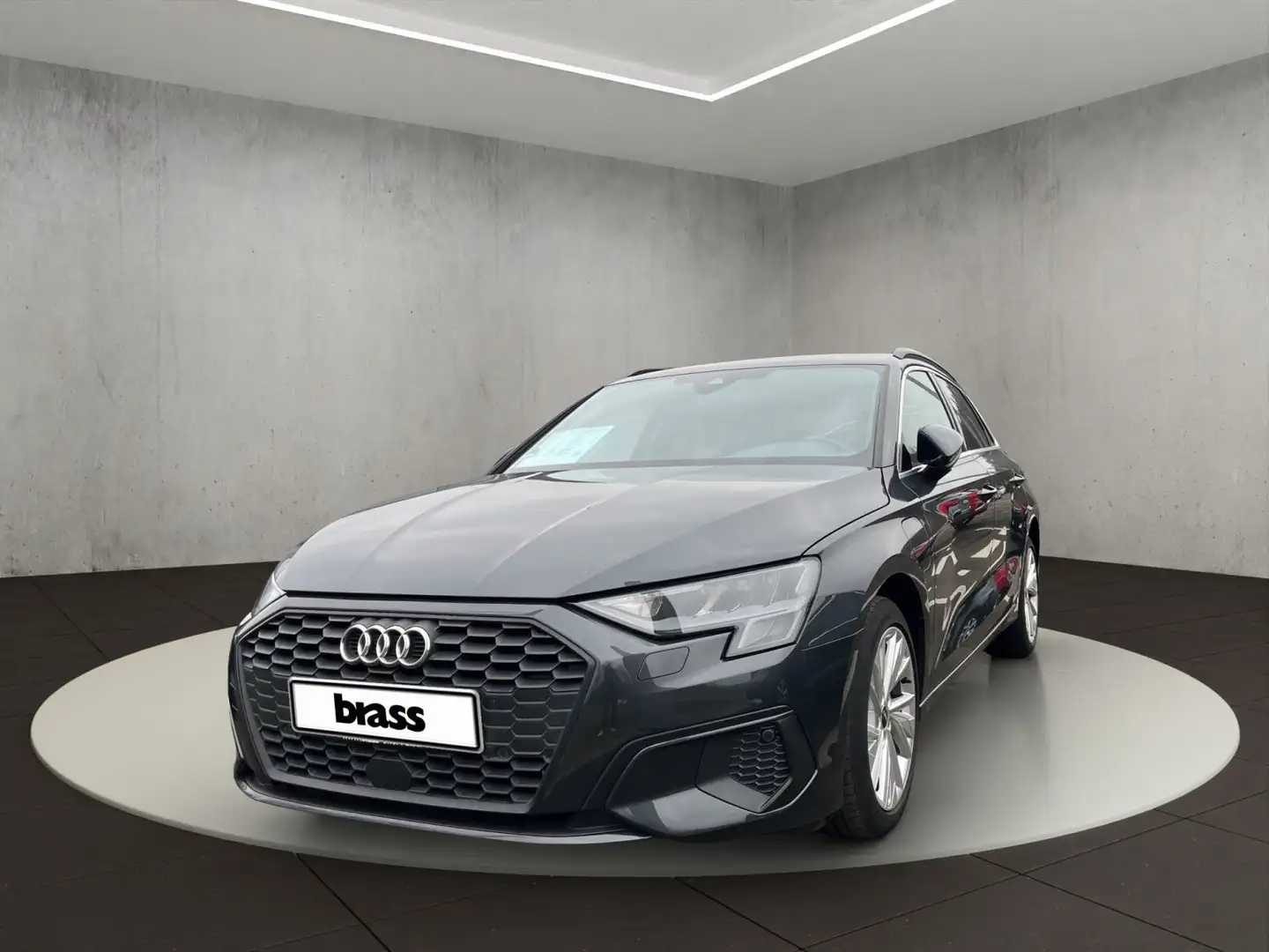 Audi A3 TFSI e 40 e 150(204) kW(PS) S troni Grau - 1