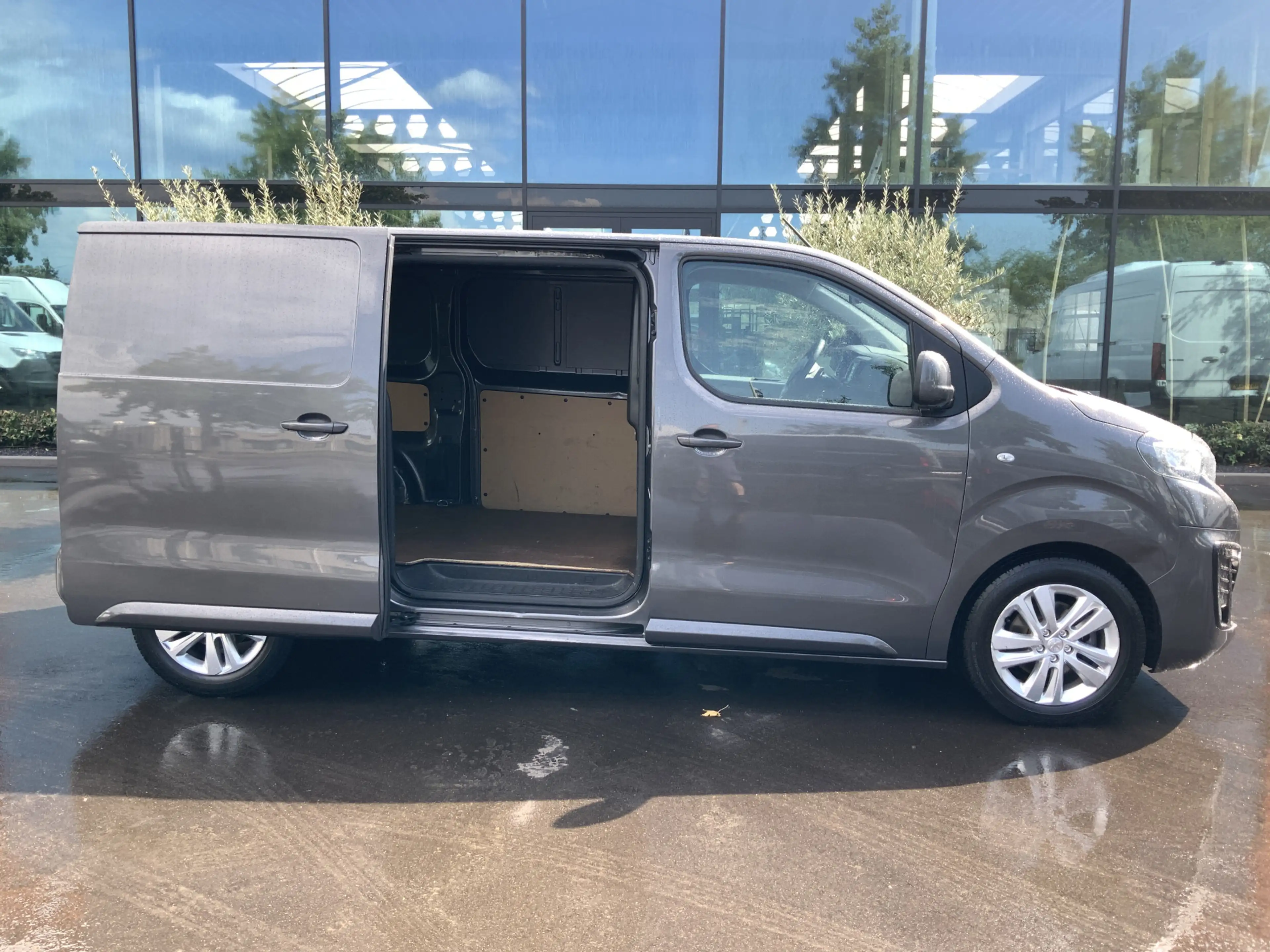 Peugeot Expert 227S 2.0 BlueHDI 180 Premium Pack Automaat Airco C — photo 10