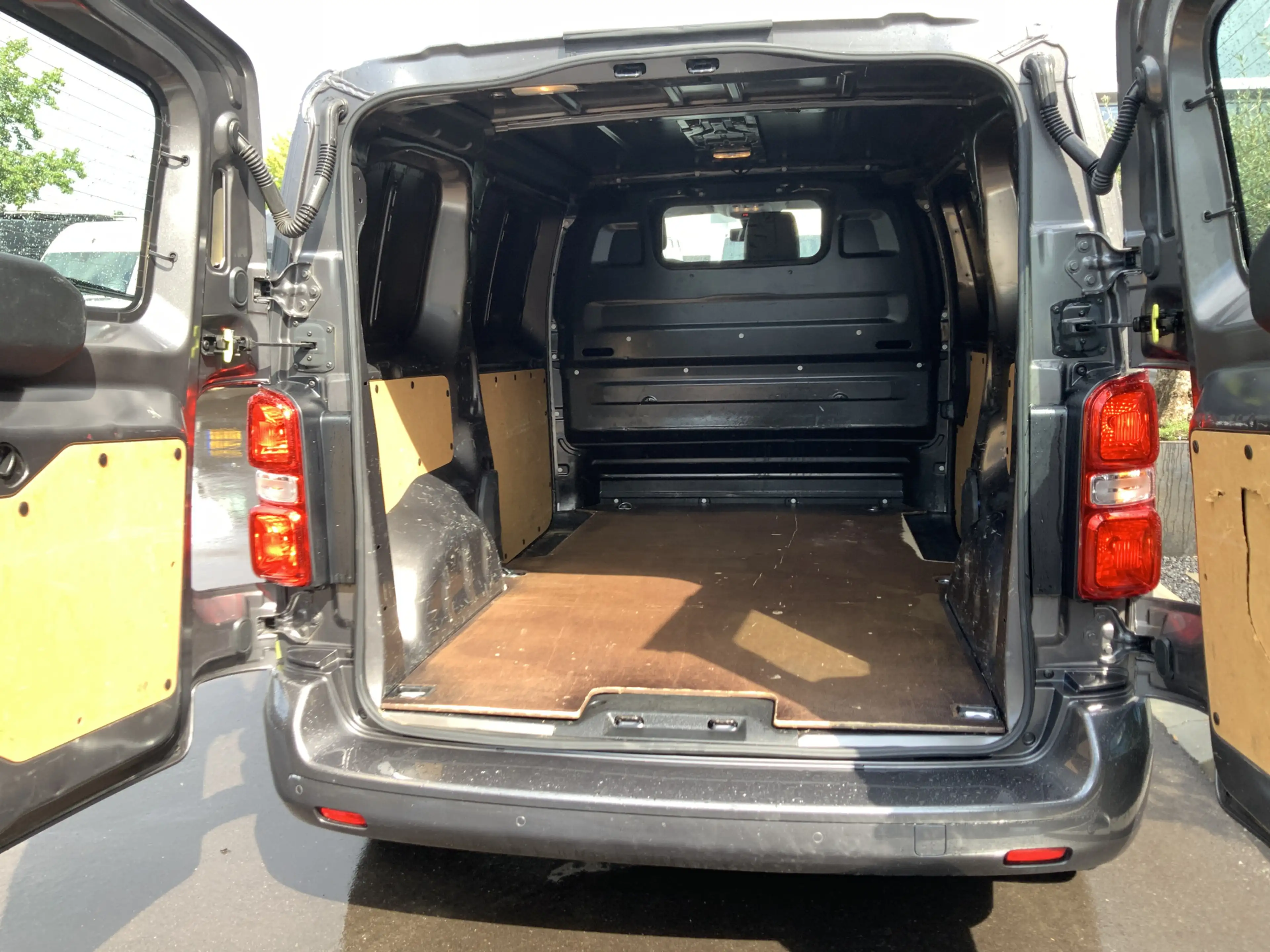 Peugeot Expert 227S 2.0 BlueHDI 180 Premium Pack Automaat Airco C — photo 14