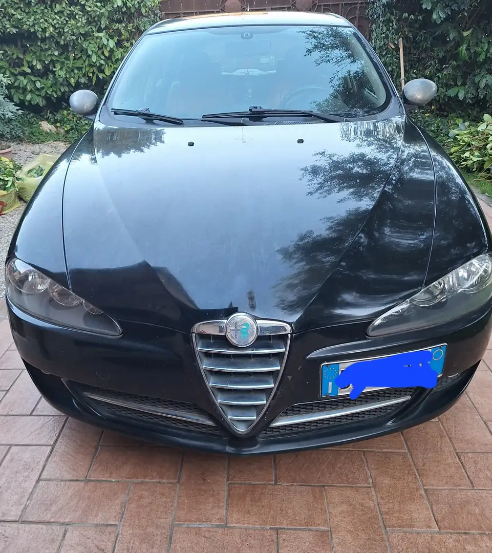 Alfa Romeo 147 5p 1.6 ts 16v Distinctive c/esp 120cv Nero - 1