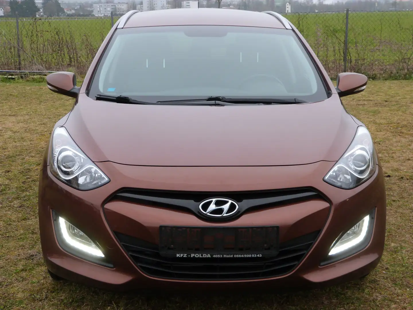 Hyundai i30 1,4CVVT Europe Classic  1-HAND Braun - 2