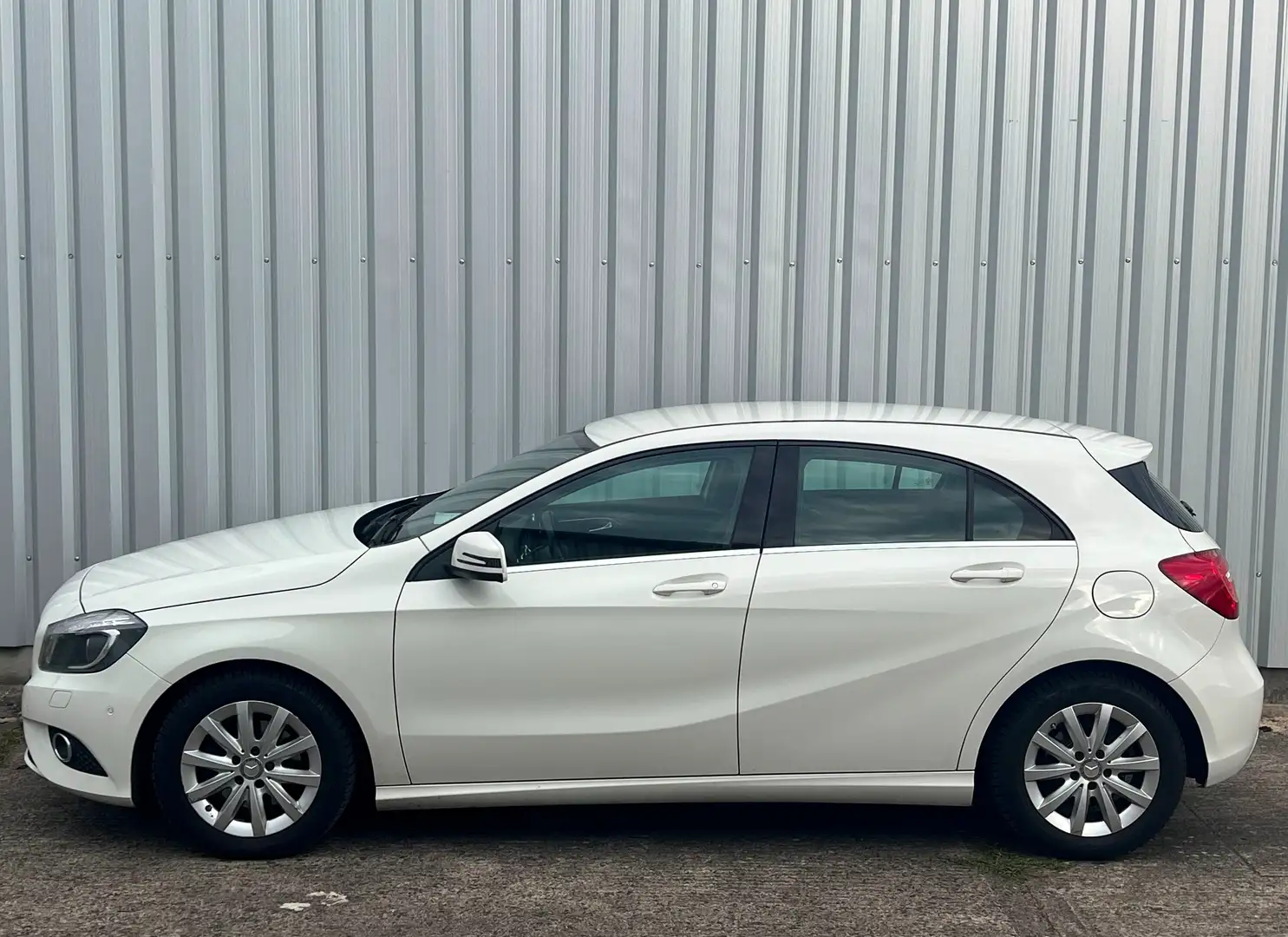 Mercedes-Benz A 180 A 180 BlueEfficiency *AHZV*Kamera* Weiß - 2