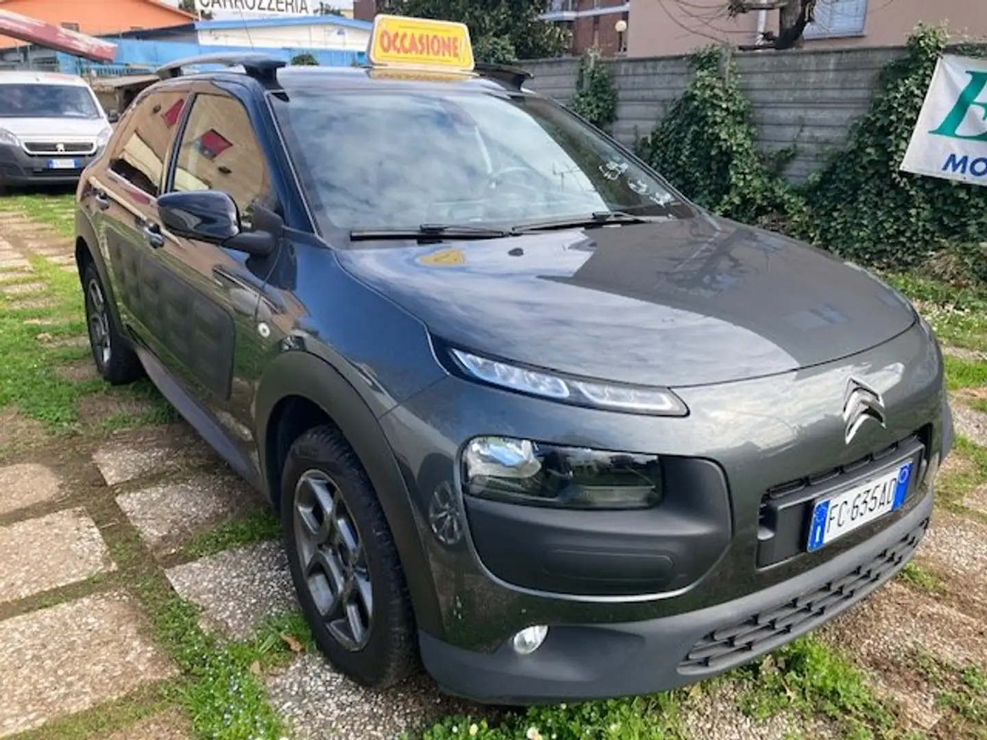 Citroen C4 C4 Cactus 1.2 puretech Shine 82cv E6 Gris - 1