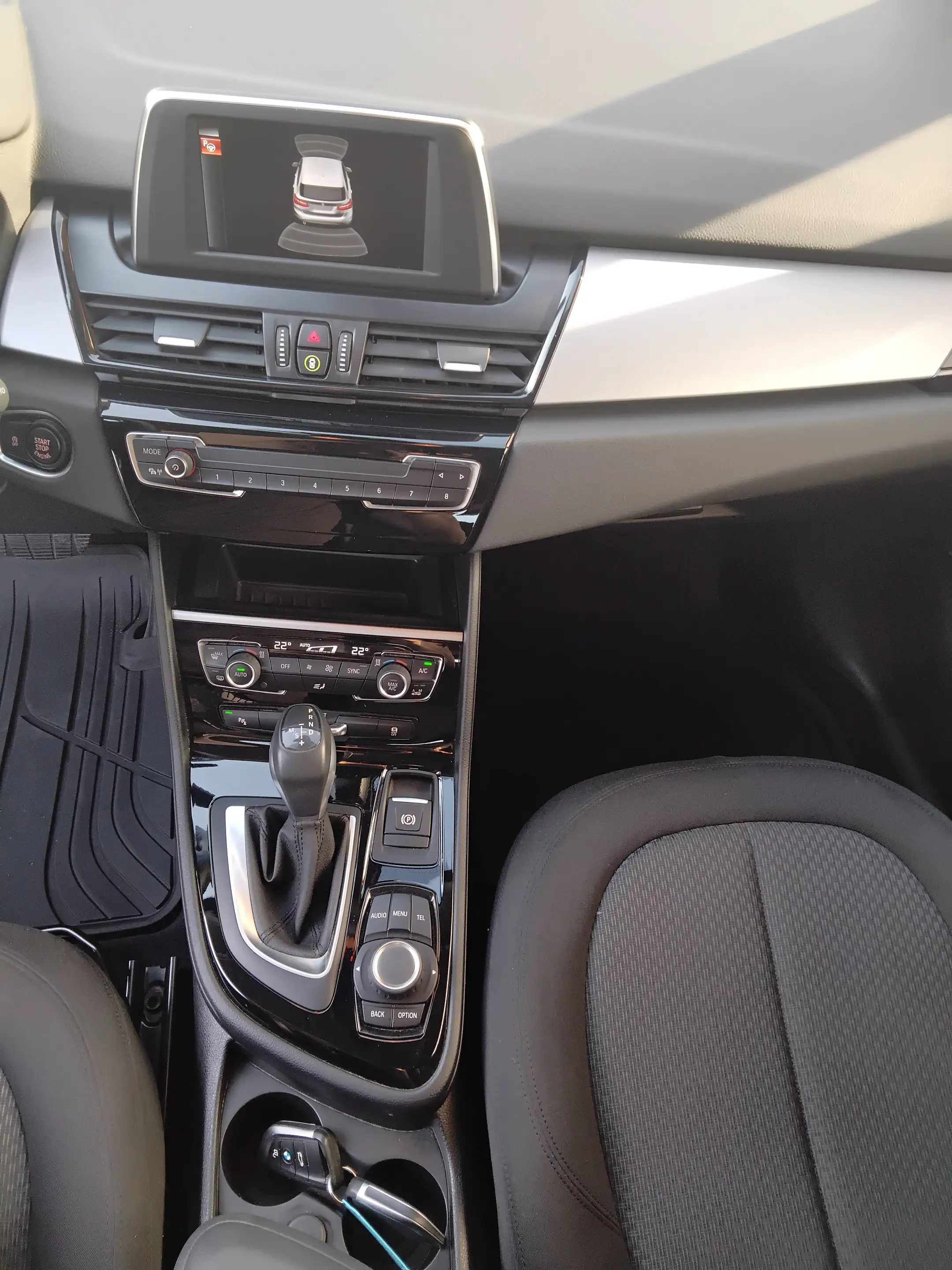 BMW 225 225 i xDrive Advantage — photo 4