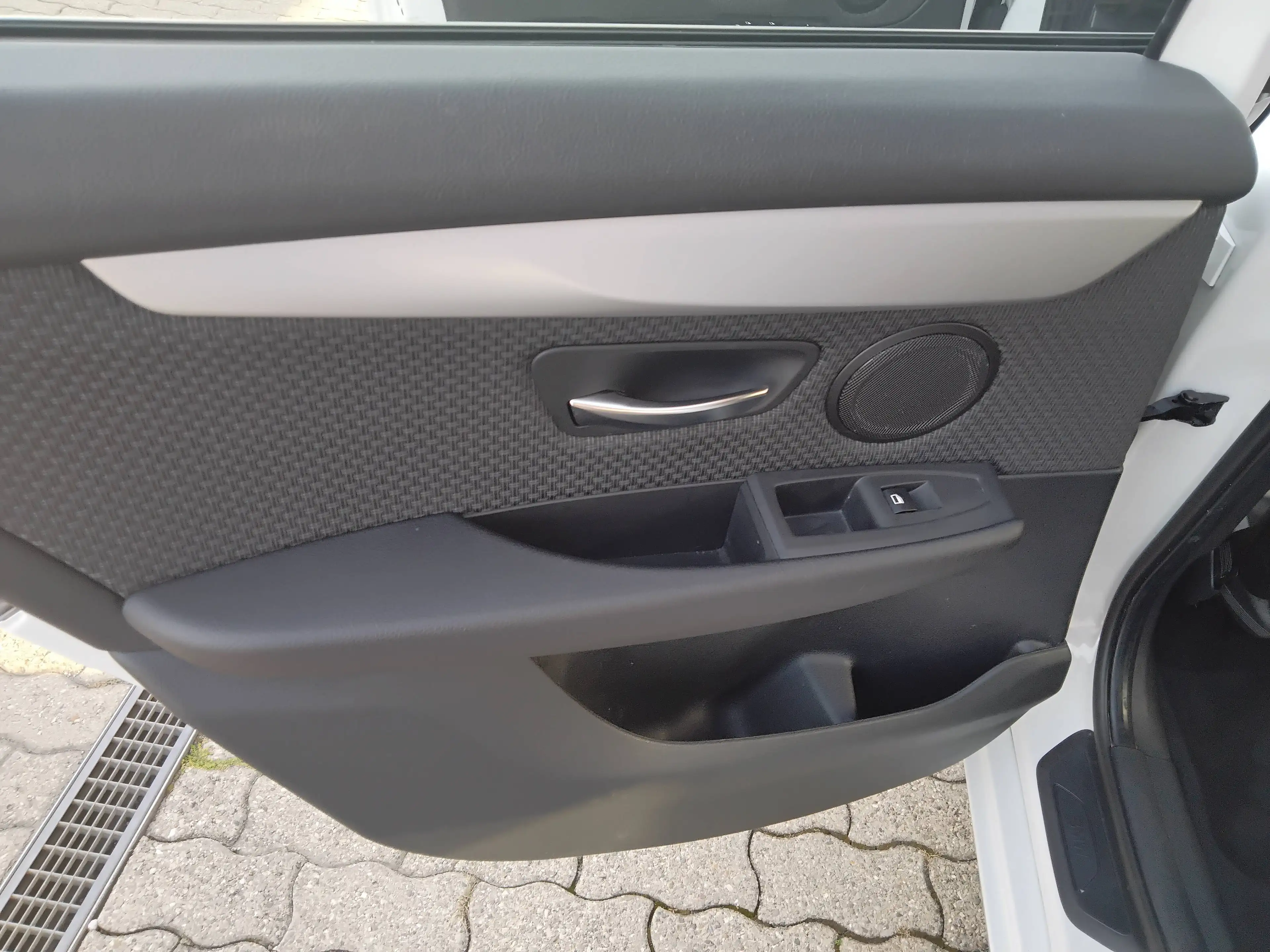 BMW 225 225 i xDrive Advantage — photo 10