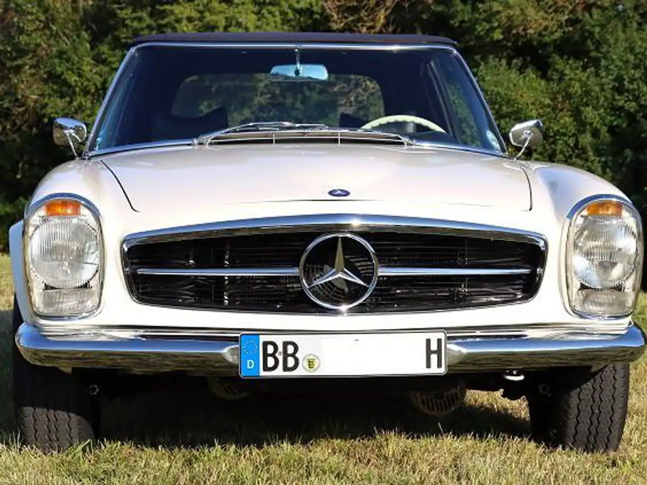 Mercedes-Benz SL 230