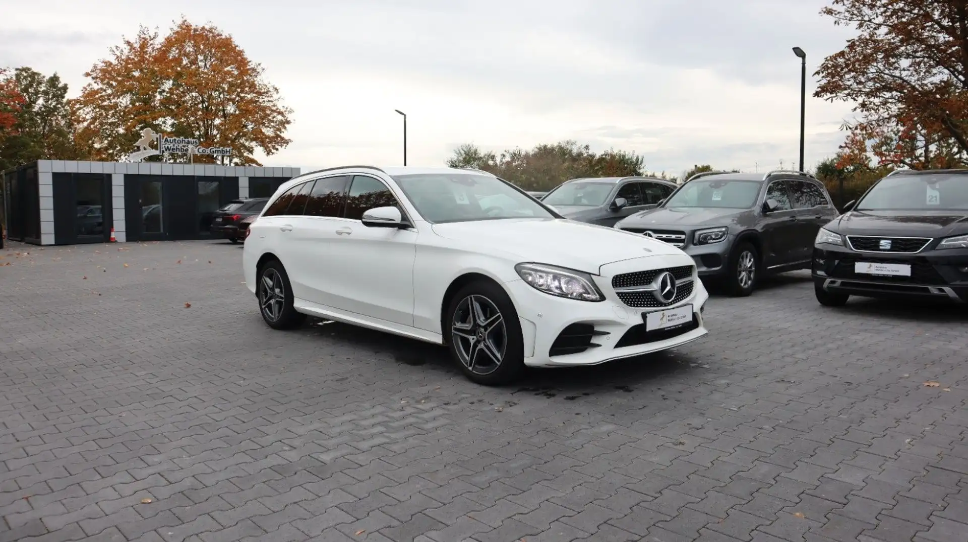 Mercedes-Benz C 200 AMG 4Matic ACC Spur TotW. CarPlay Kamera Weiß - 1